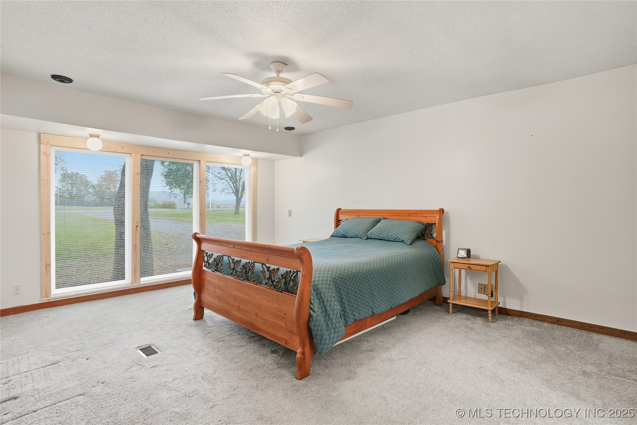 175 S 428 Road Property Photo 9