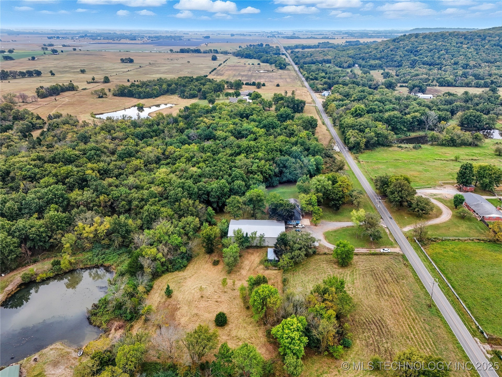 175 S 428 Road Property Photo 13