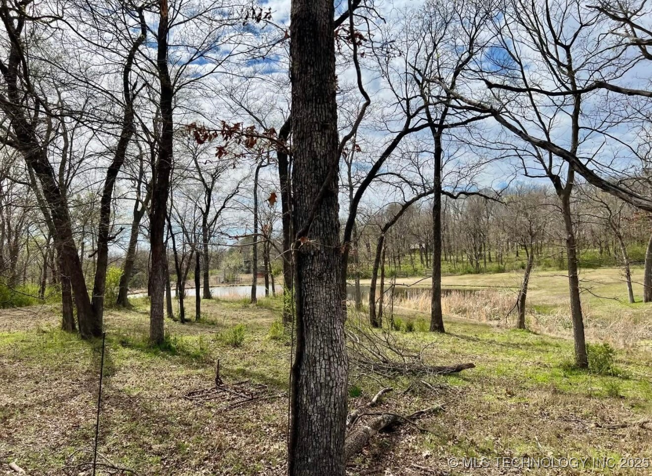 3189 N 76th Street N Property Photo 2