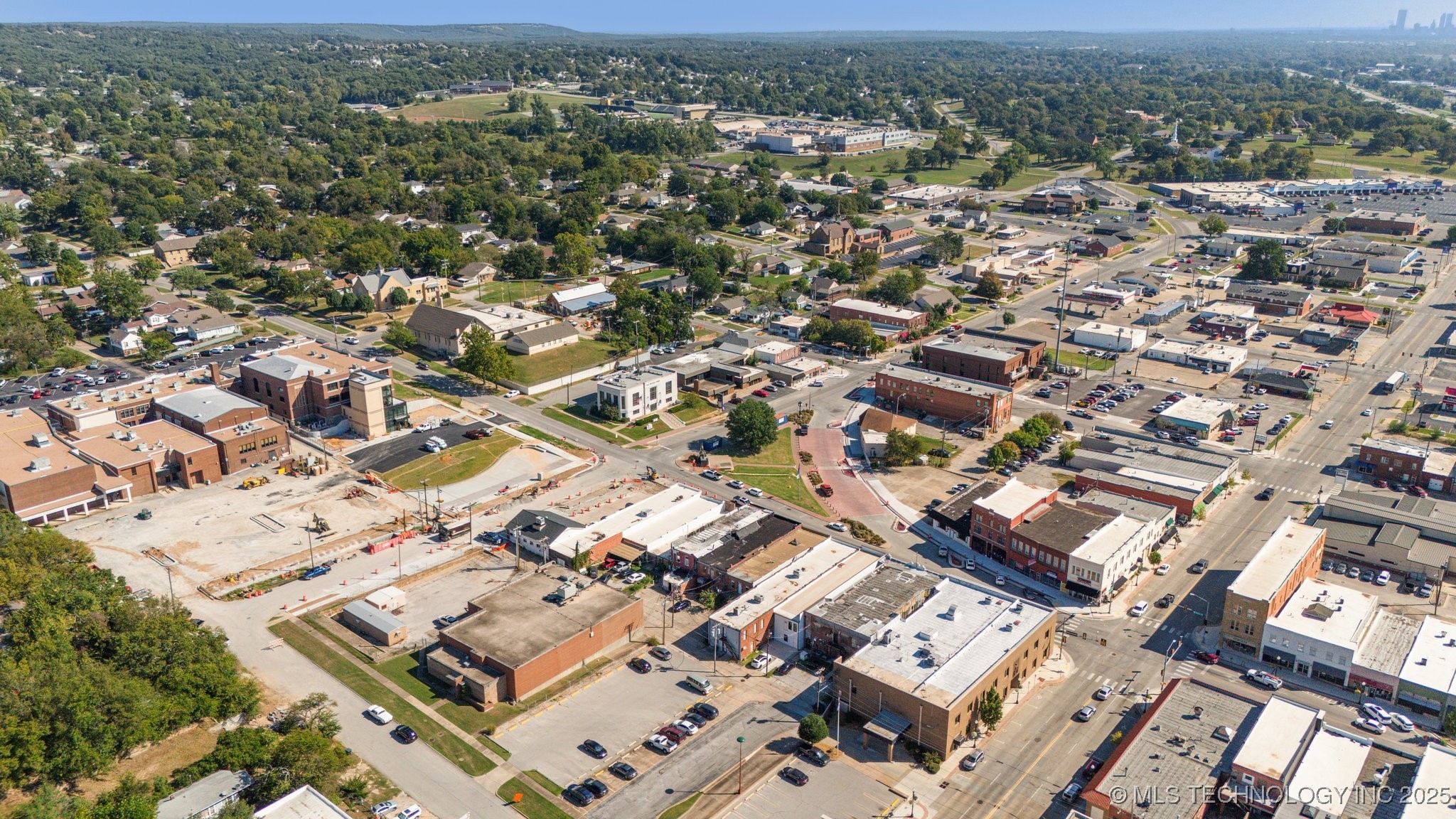 210 N Main Street Property Photo 7