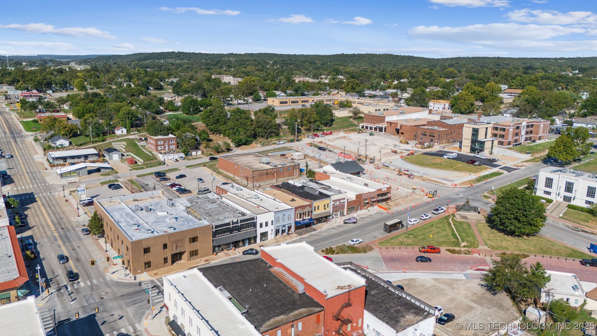 210 N Main Street Property Photo 9