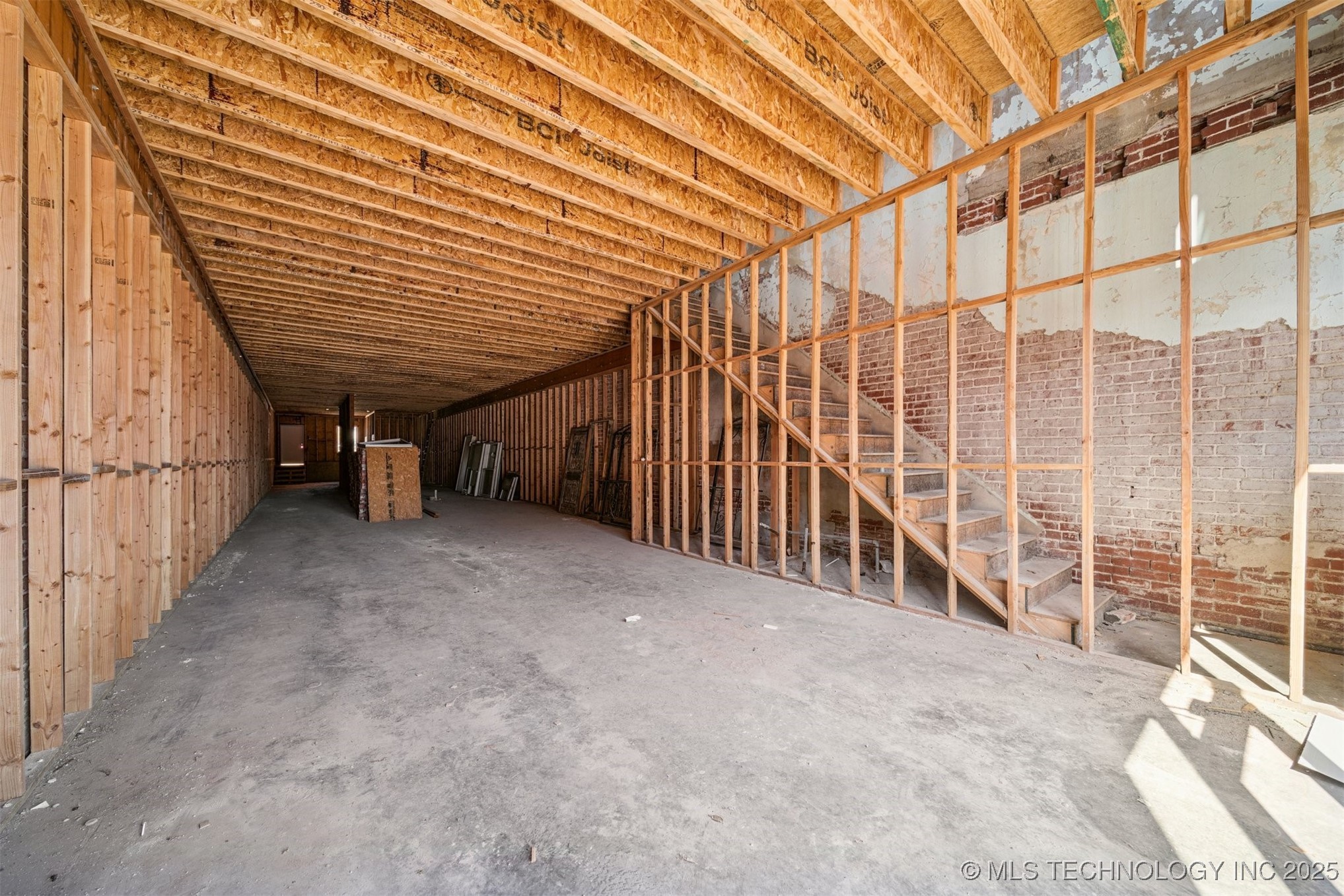 210 N Main Street Property Photo 14