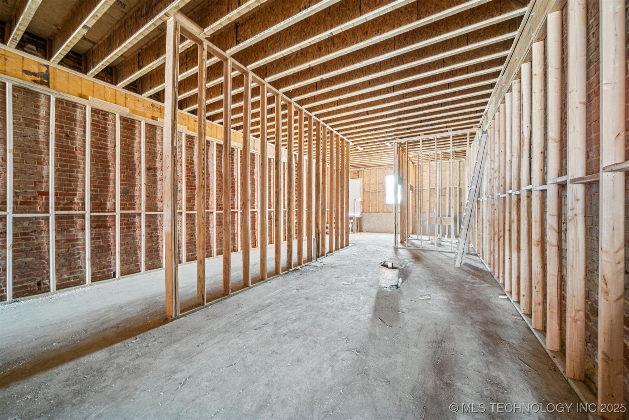 210 N Main Street Property Photo 15