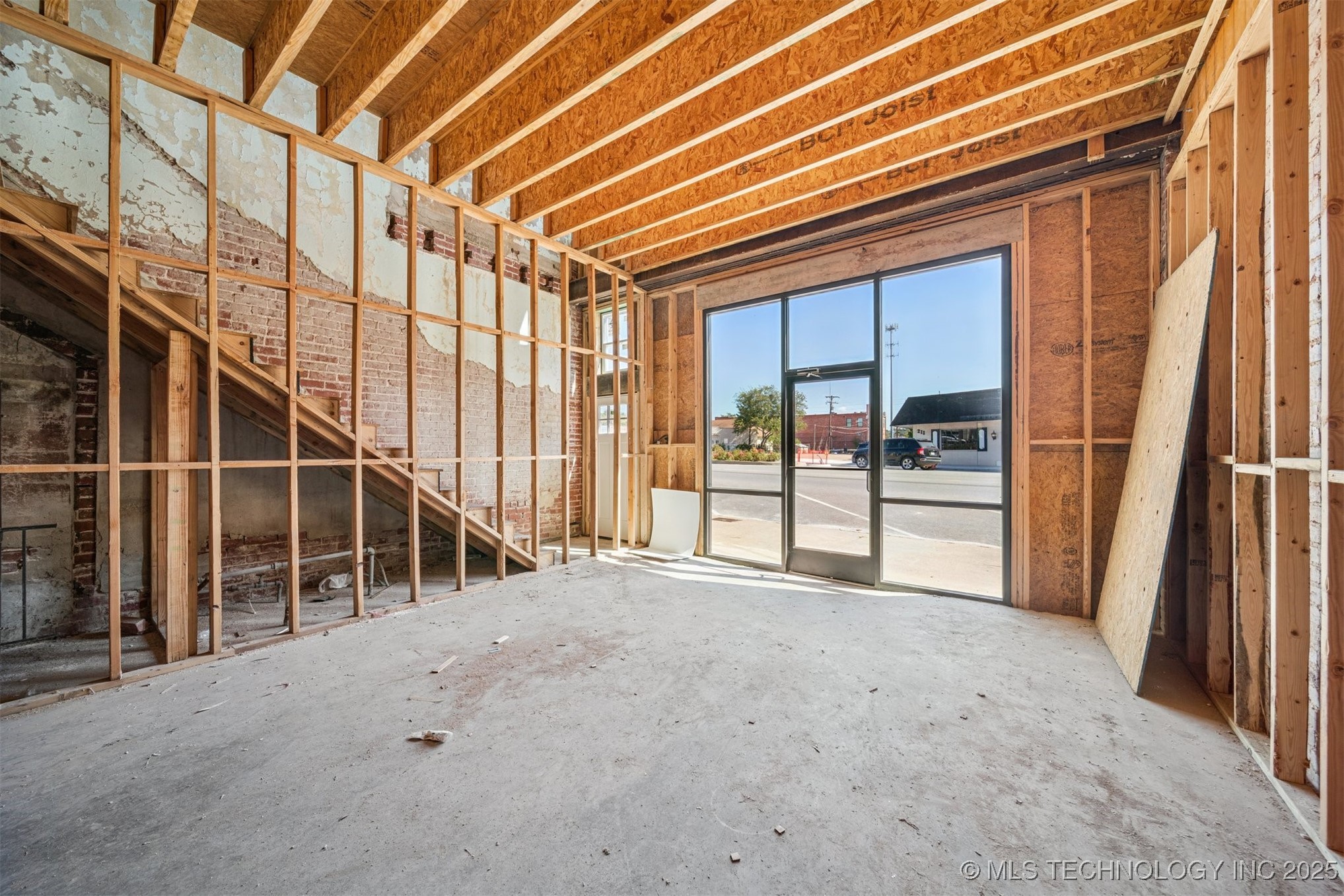 210 N Main Street Property Photo 19