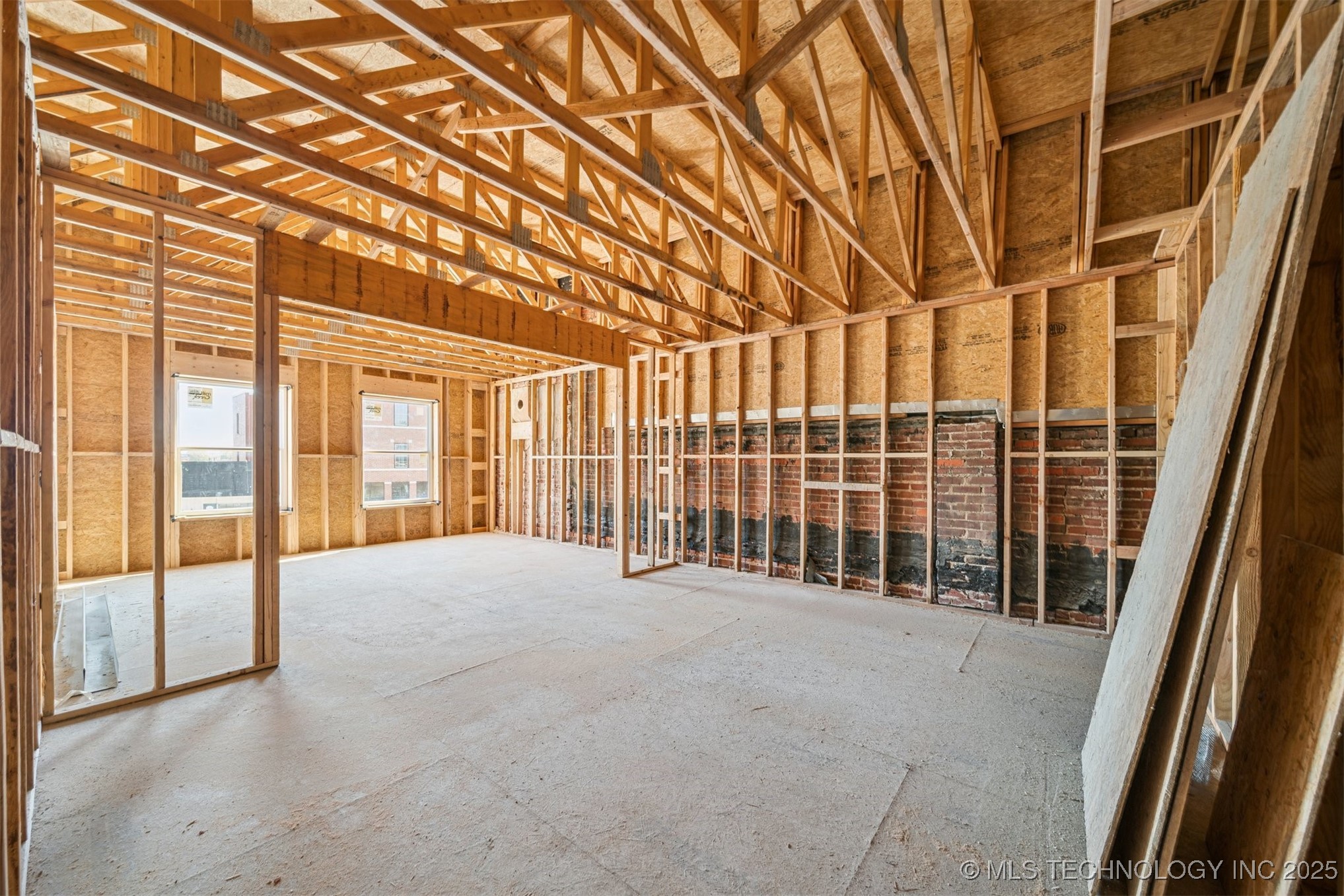 210 N Main Street Property Photo 20