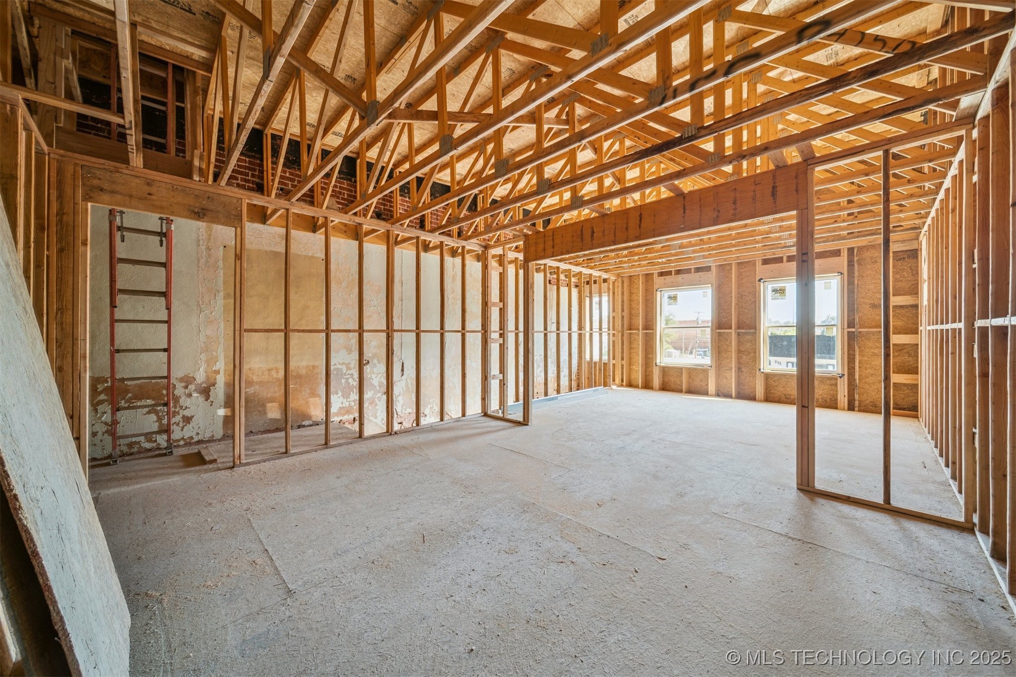 210 N Main Street Property Photo 29