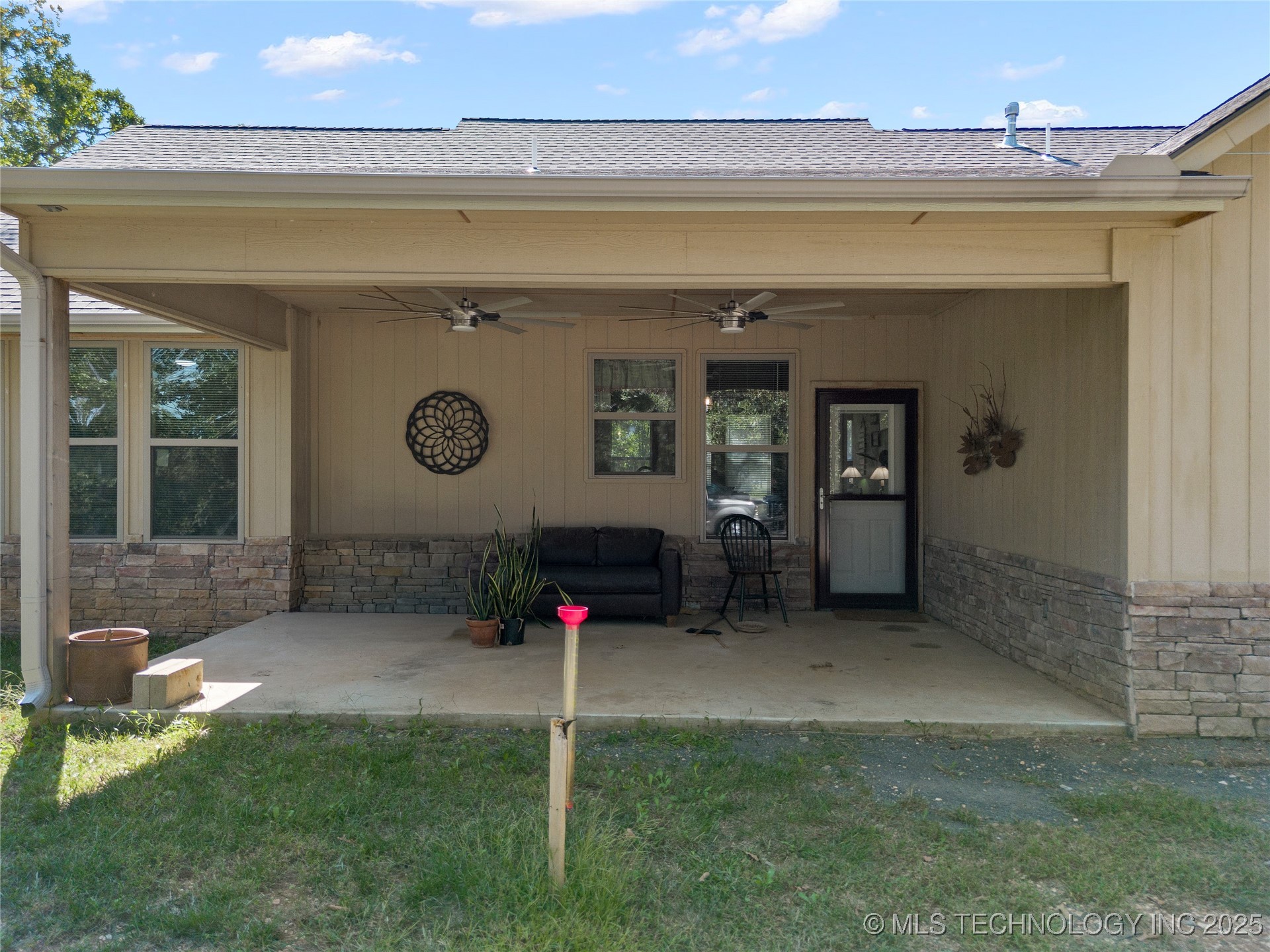 2516 Elm Road Property Photo 7