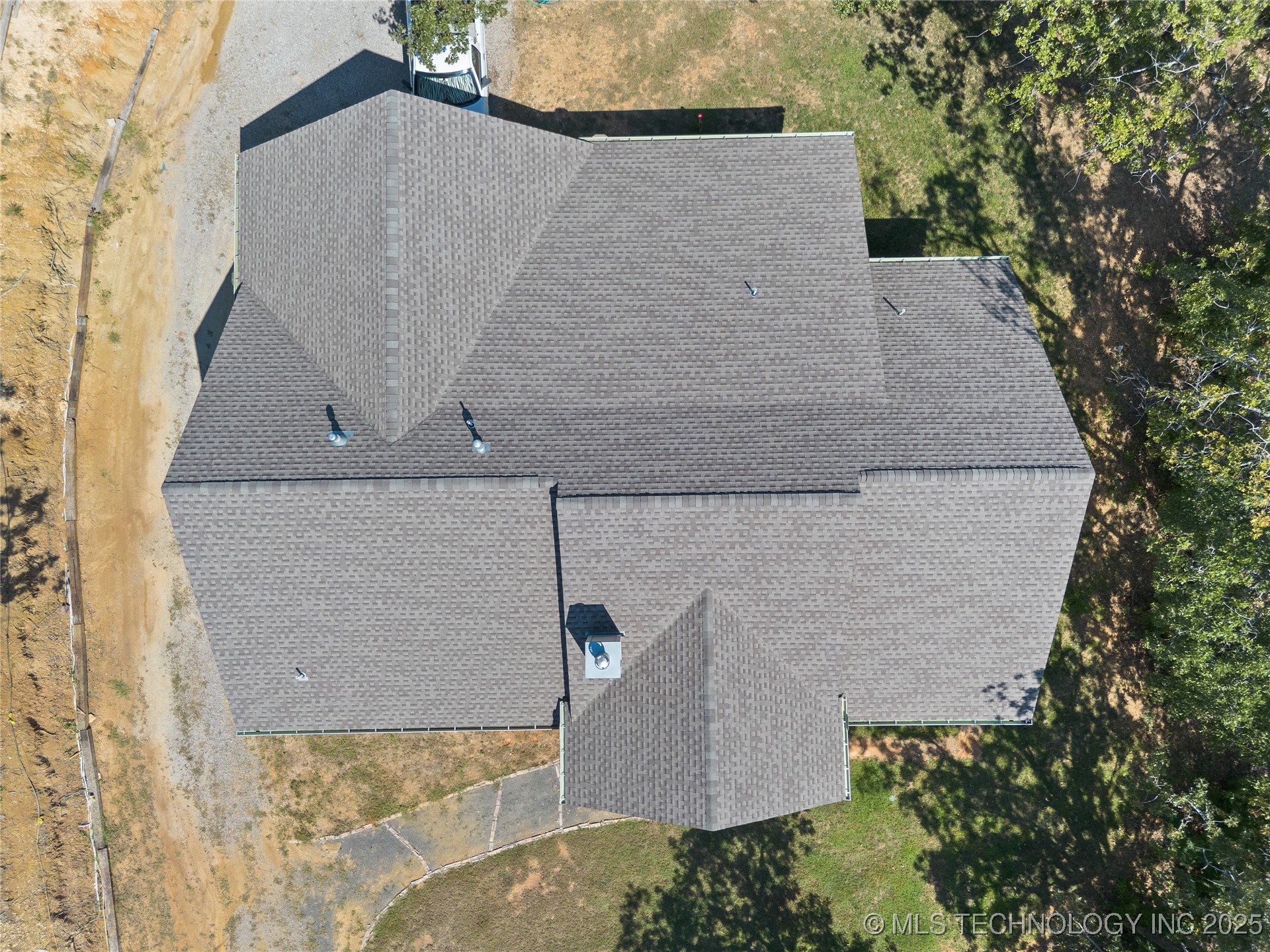 2516 Elm Road Property Photo 9