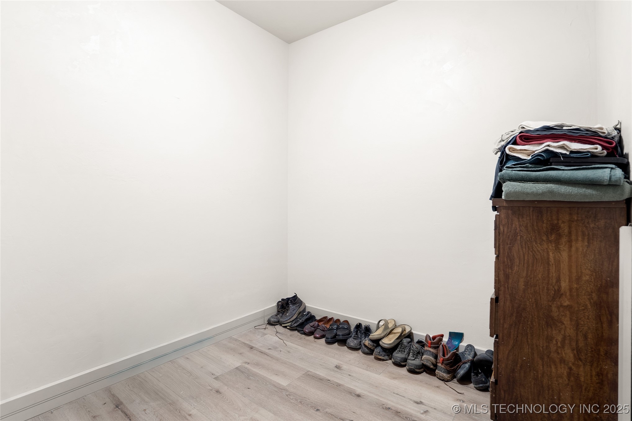 2516 Elm Road Property Photo 31