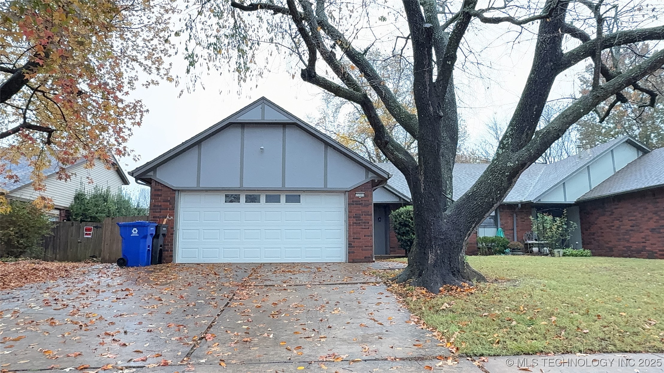 7201 S Date Place W Property Photo 1