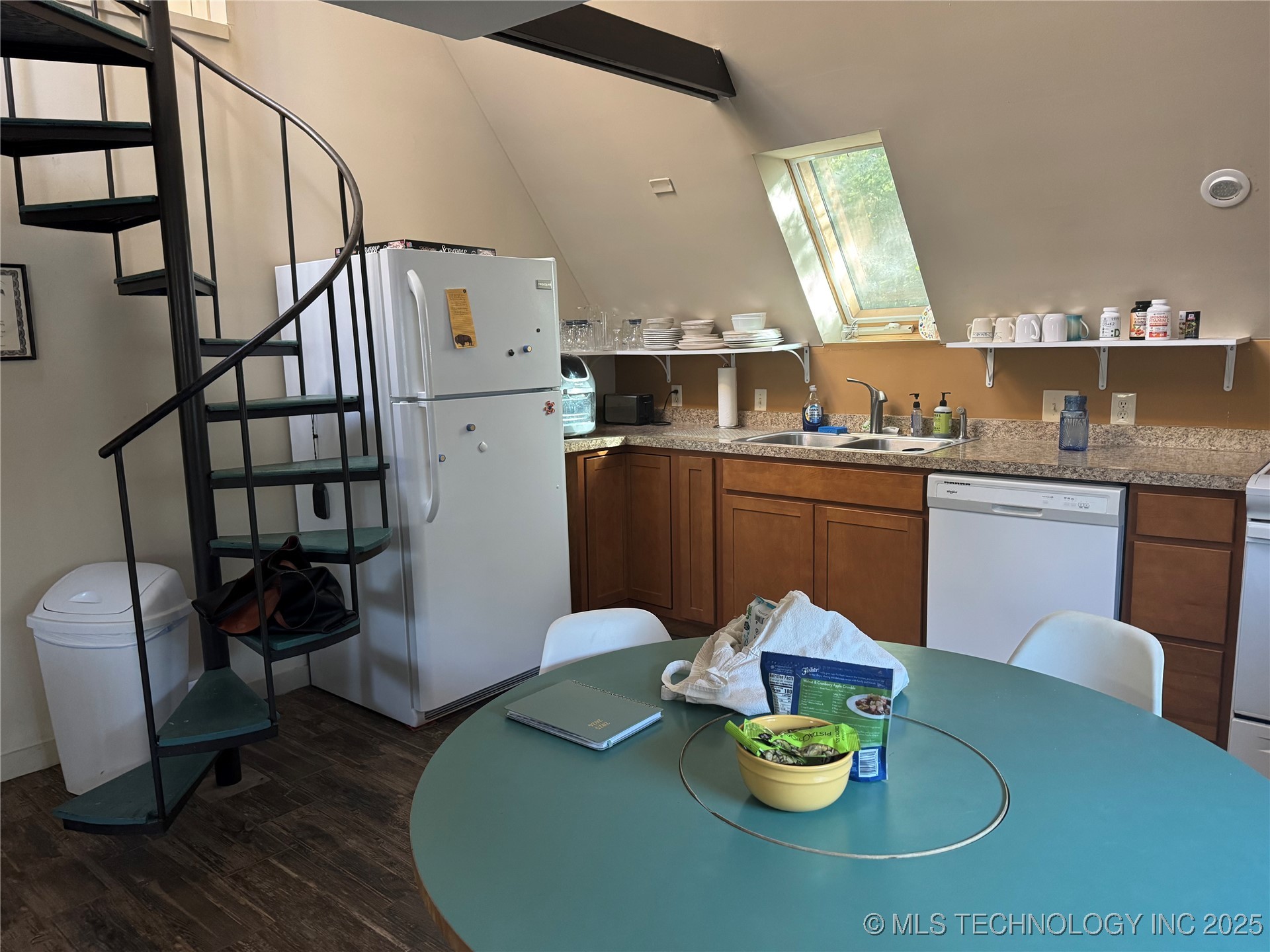 447 N Kershner Road Property Photo 10