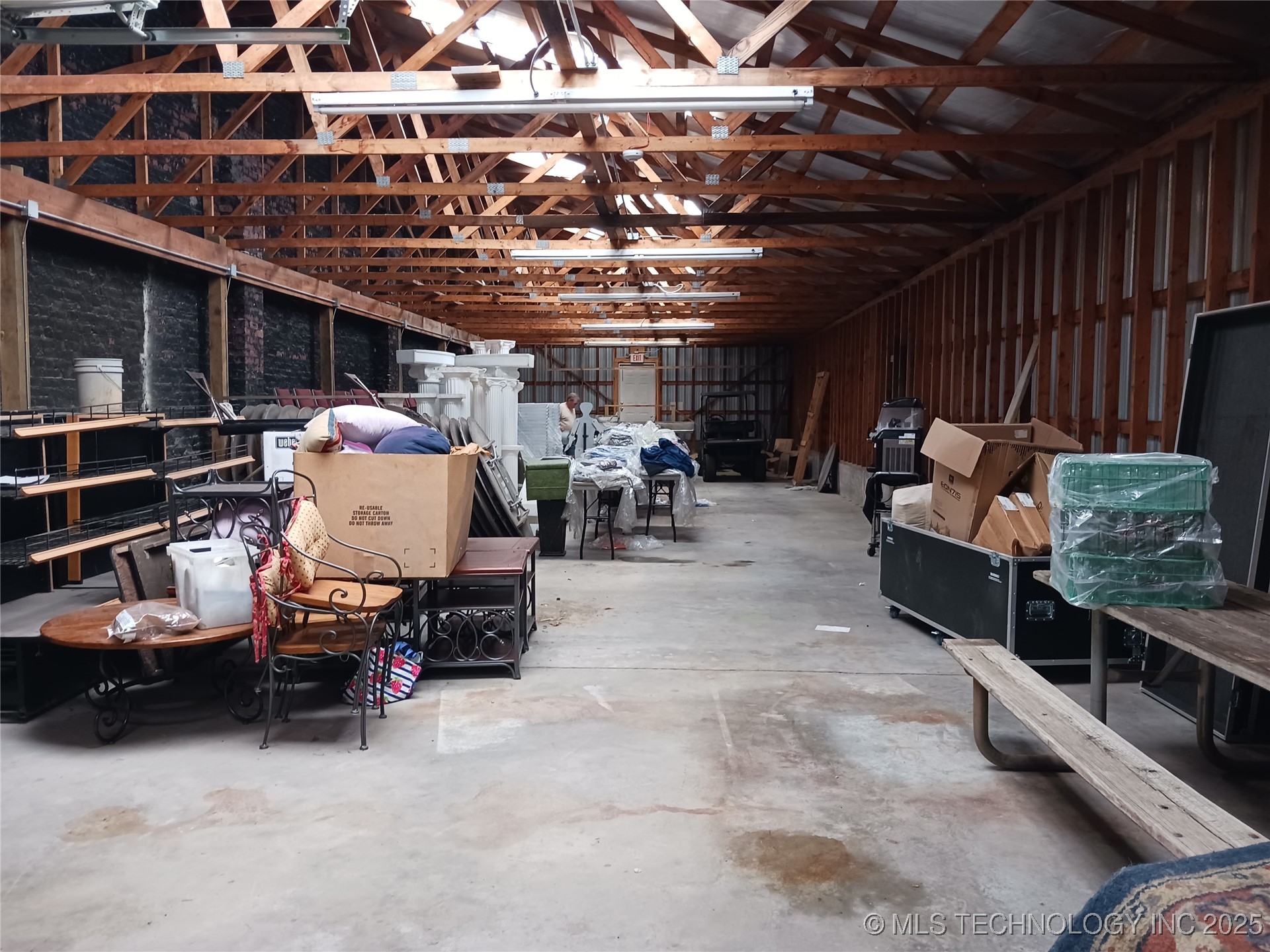 125 N Main Street Property Photo 21