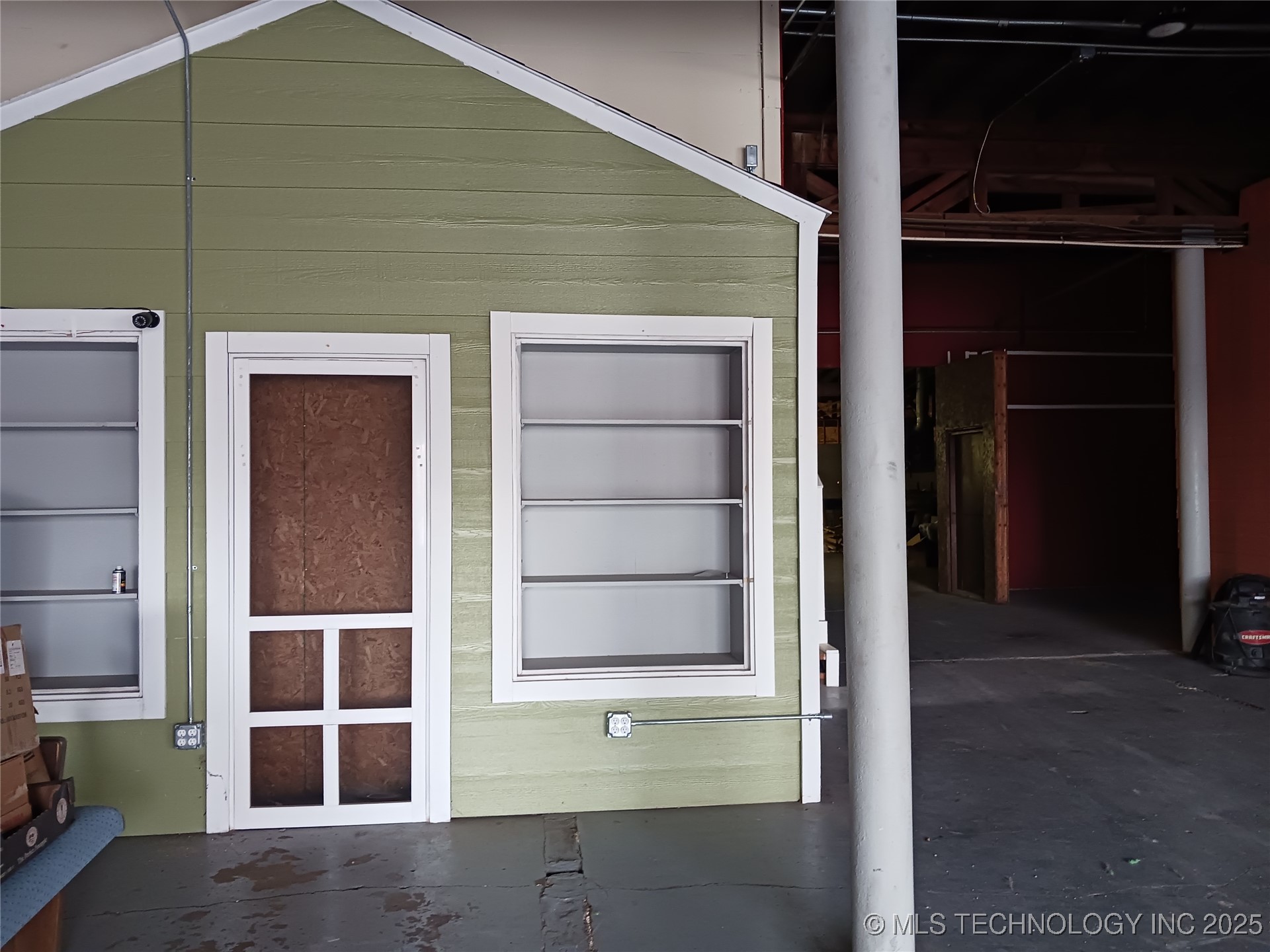 125 N Main Street Property Photo 28