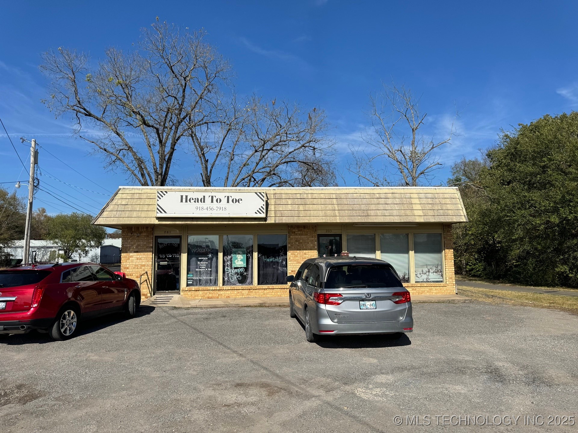 201 E 1st Street Property Photo 24