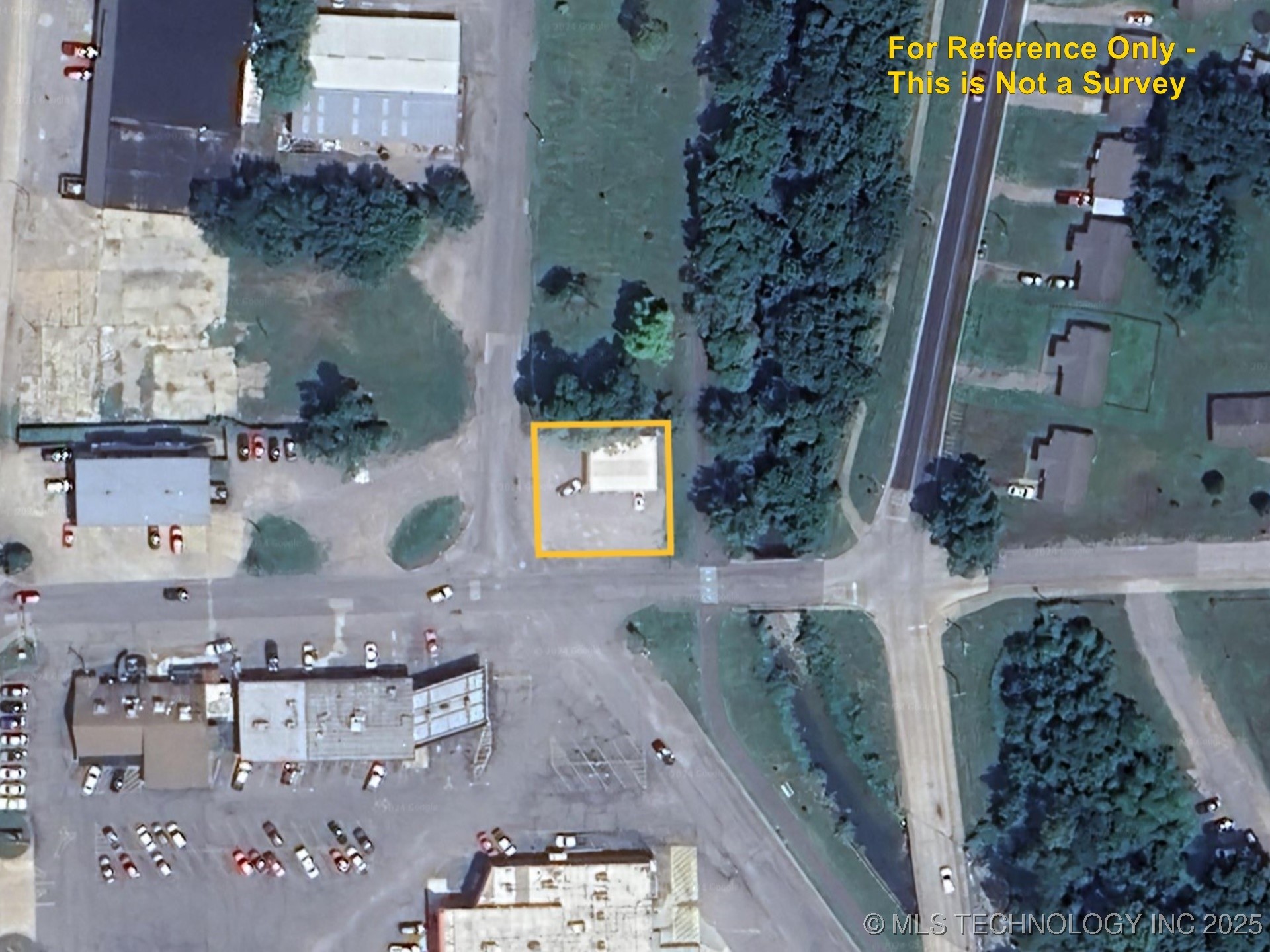 201 E 1st Street Property Photo 28