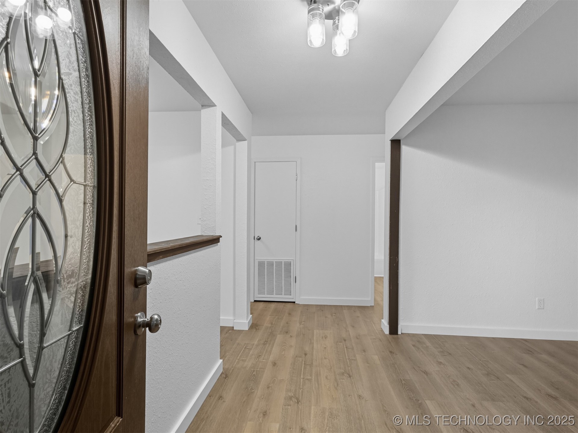 303 E Gawf Lane Property Photo 3