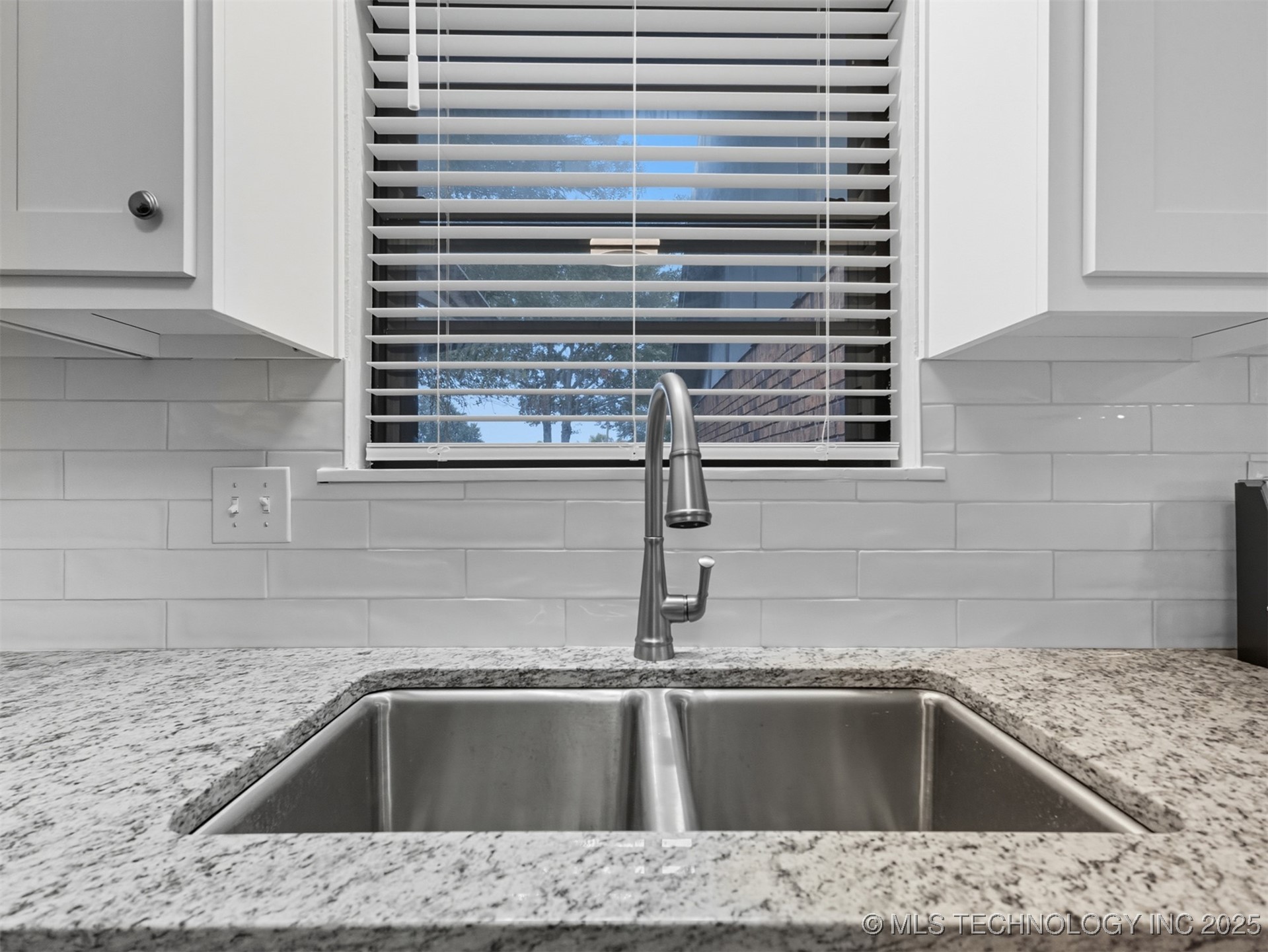 303 E Gawf Lane Property Photo 10