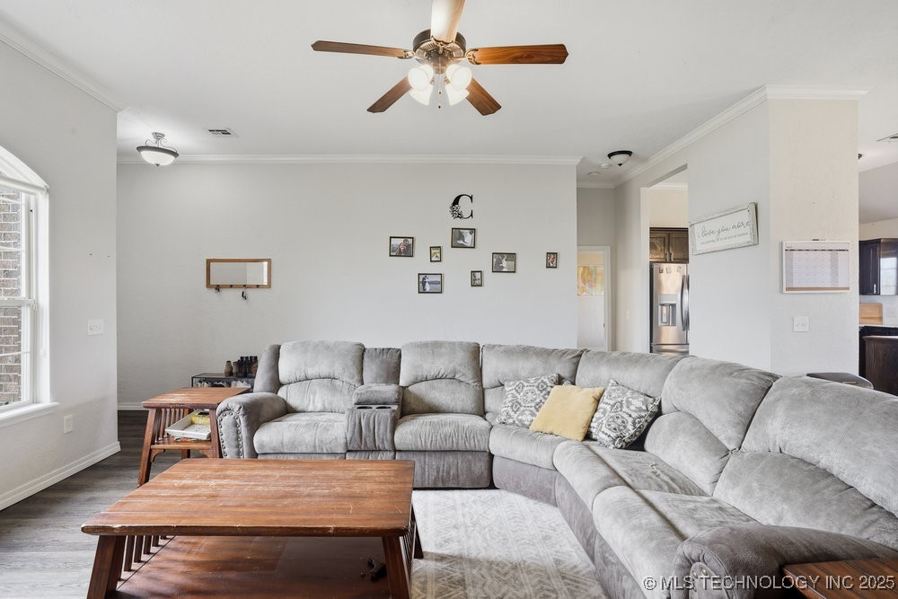 3316 E Jersey Street Property Photo 5