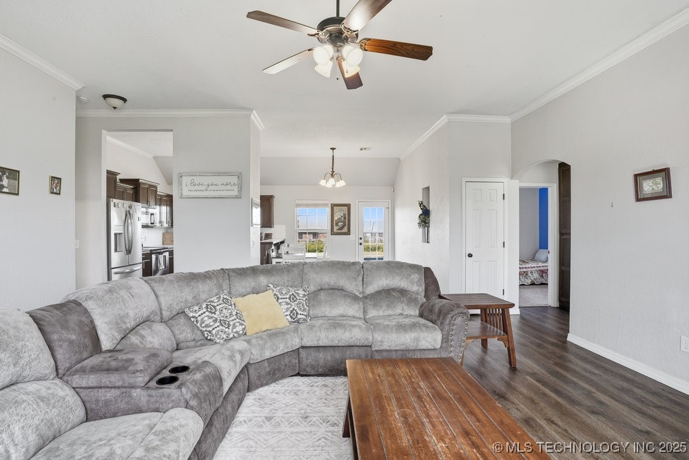 3316 E Jersey Street Property Photo 6