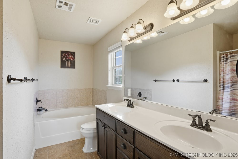 3316 E Jersey Street Property Photo 14