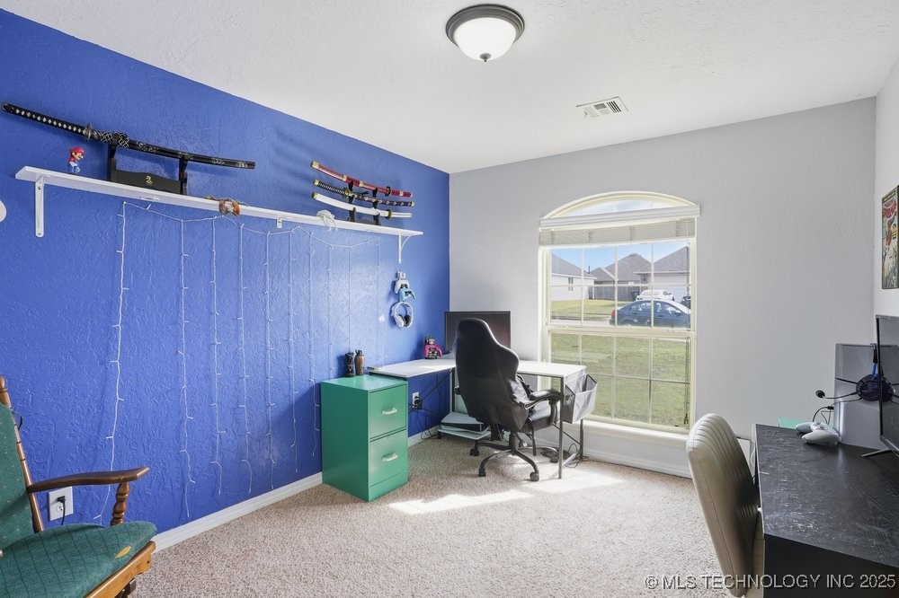 3316 E Jersey Street Property Photo 17