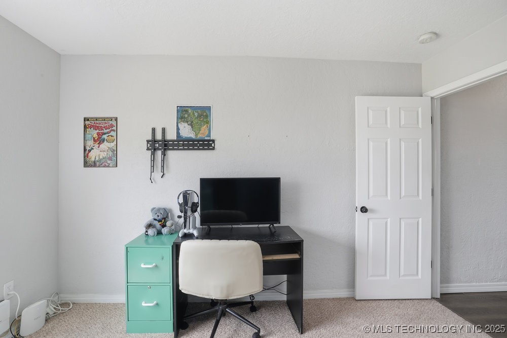 3316 E Jersey Street Property Photo 19