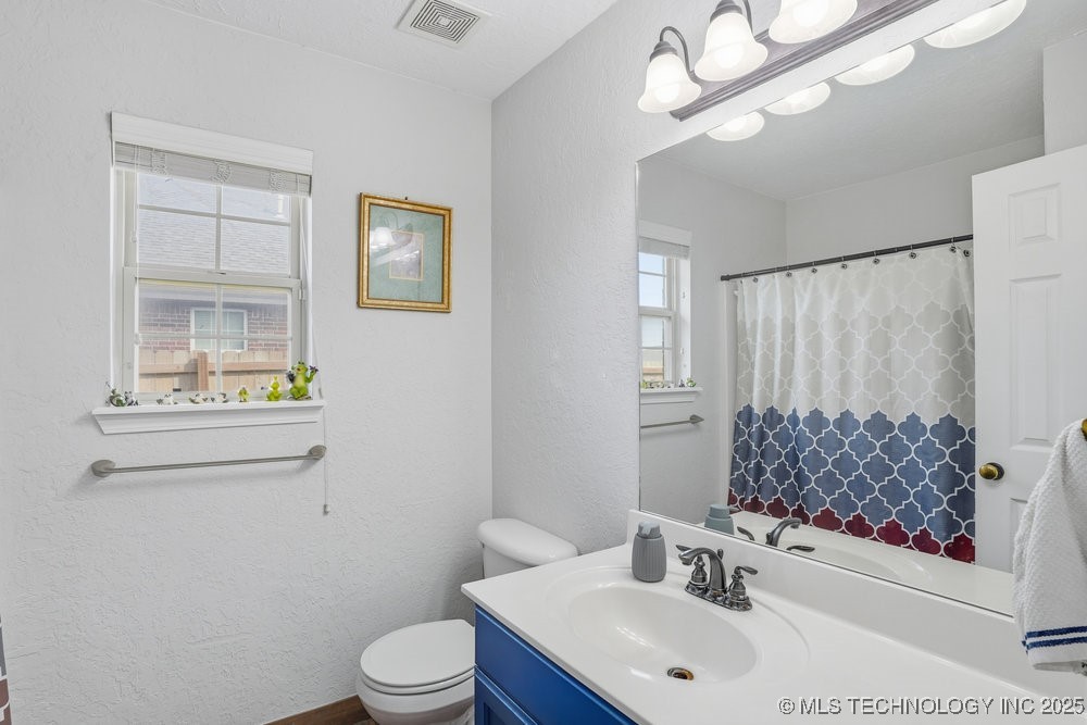 3316 E Jersey Street Property Photo 20