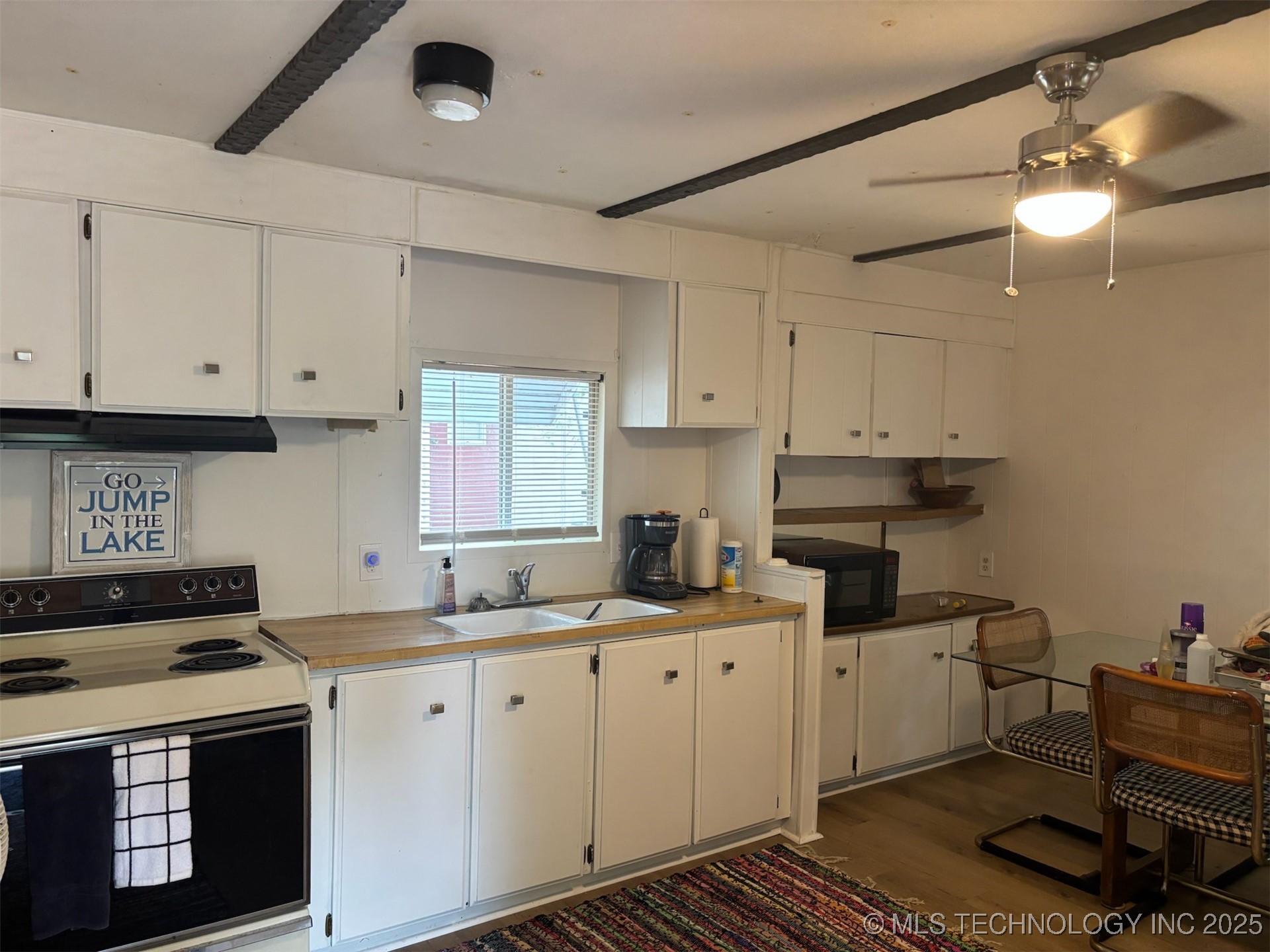 35708 S Fox Hill Road Property Photo 5