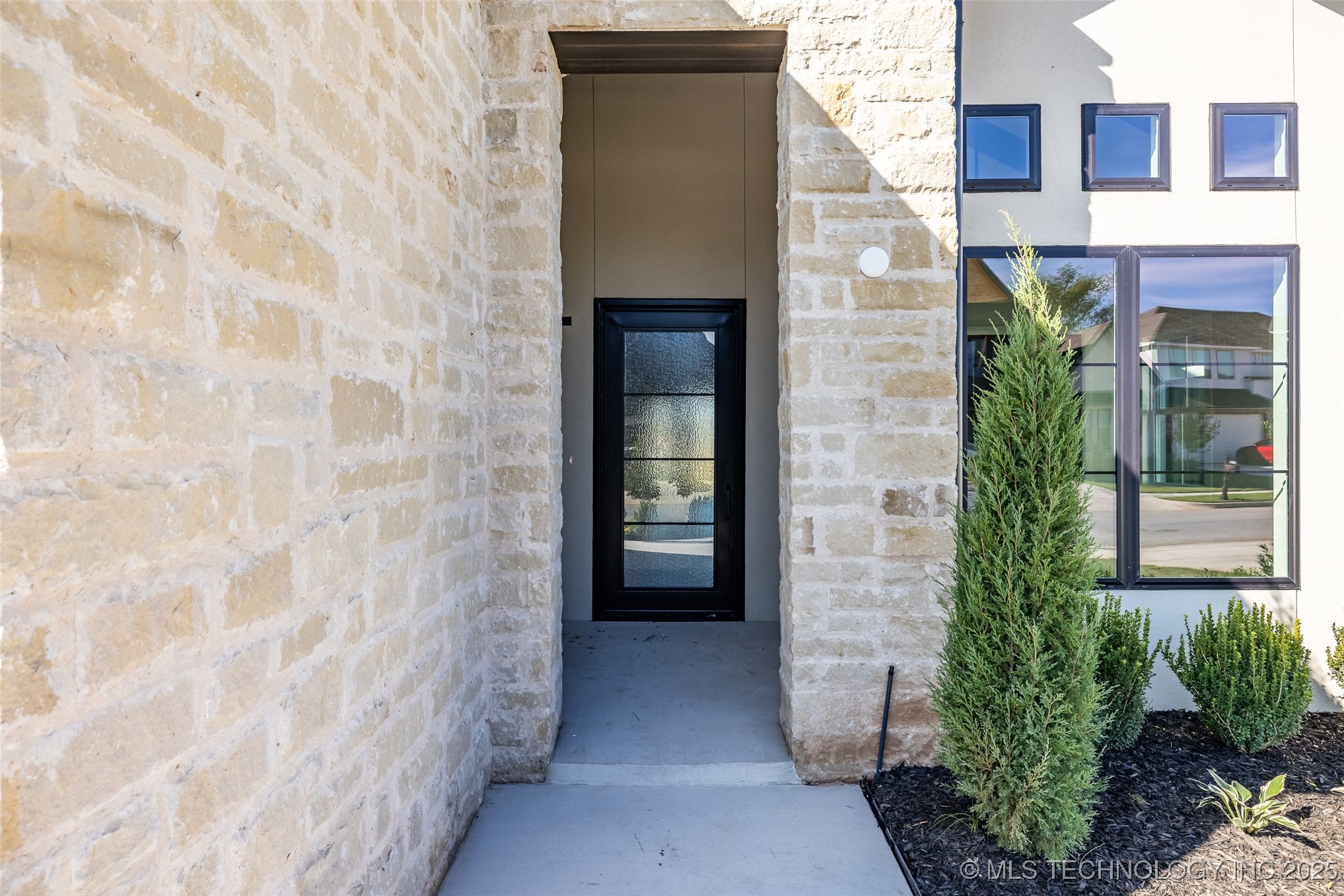 12630 S Granite Avenue Property Photo 6