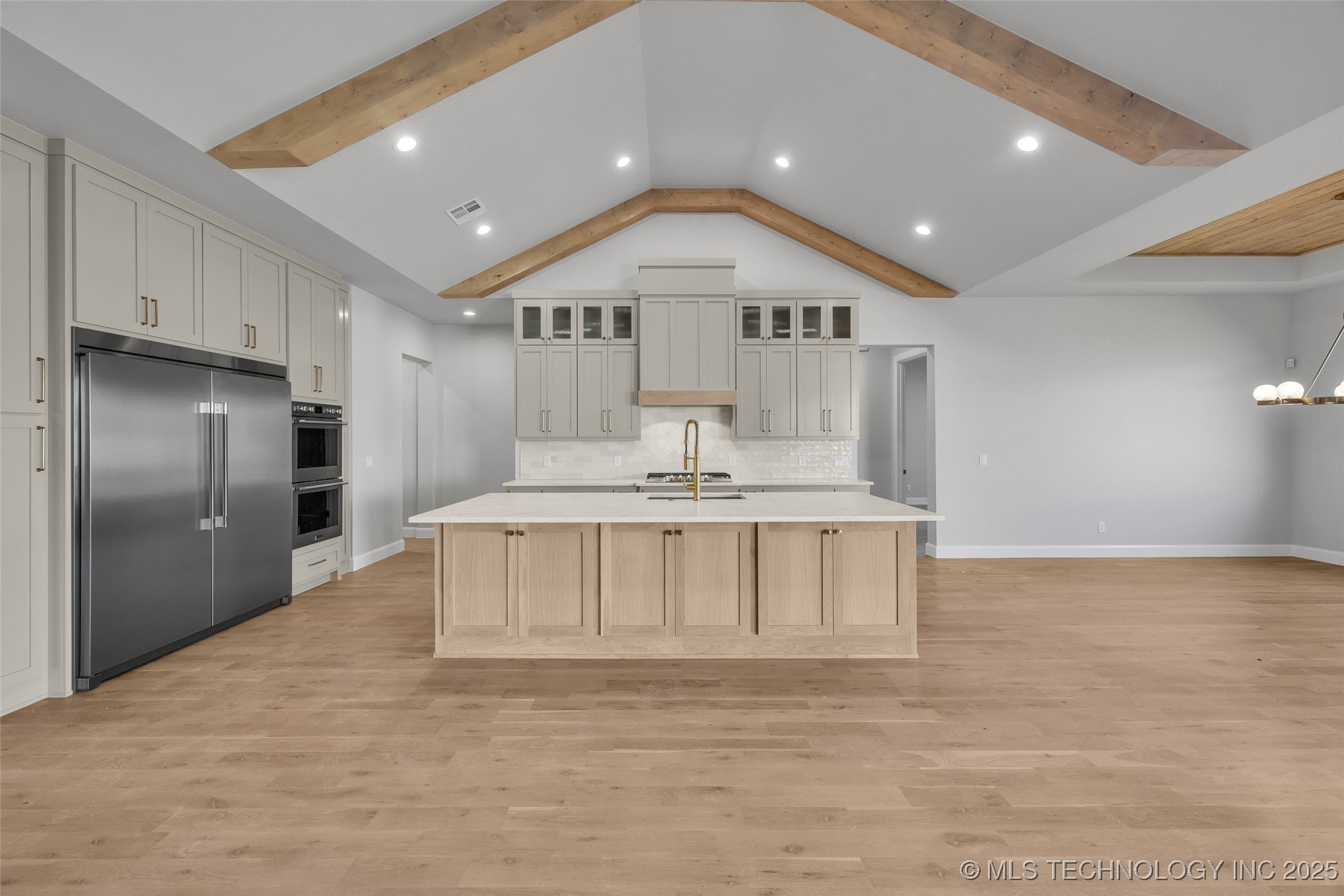 12630 S Granite Avenue Property Photo 8