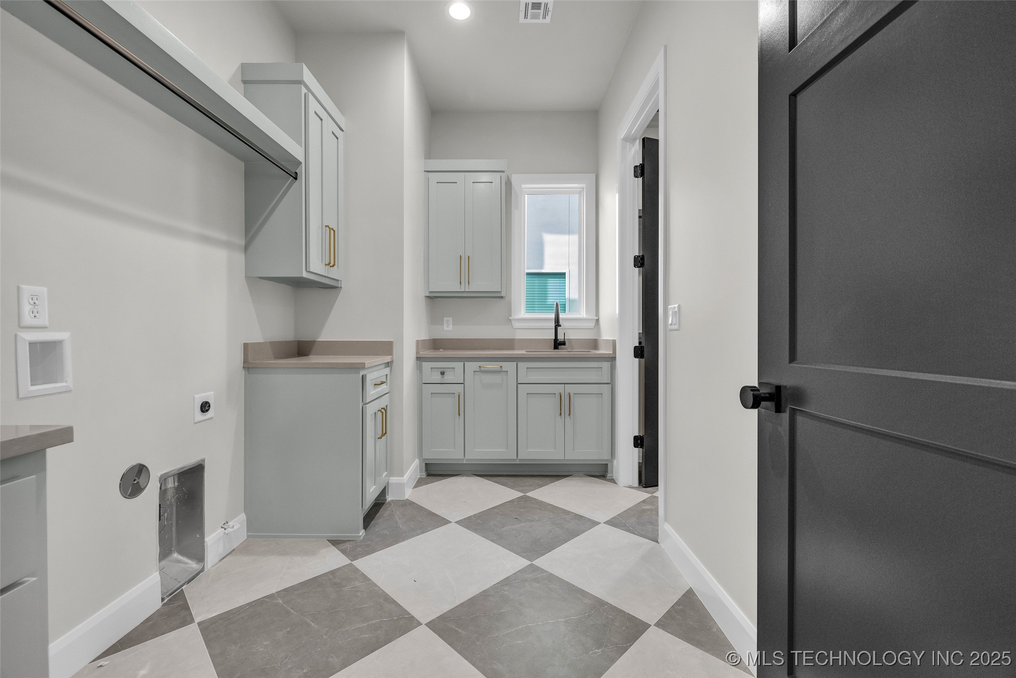 12630 S Granite Avenue Property Photo 18