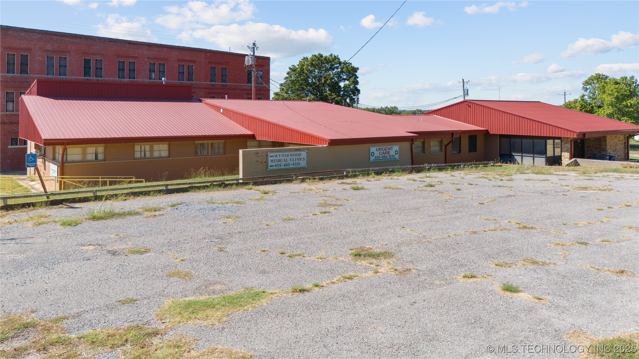 116 E Robert S Kerr Boulevard Property Photo 3