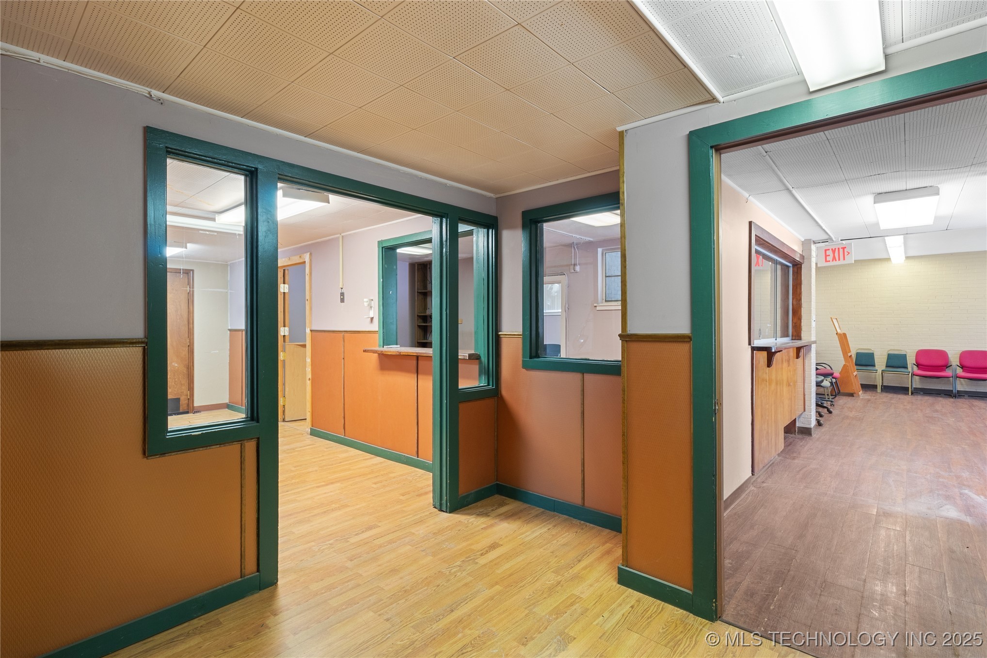 116 E Robert S Kerr Boulevard Property Photo 12