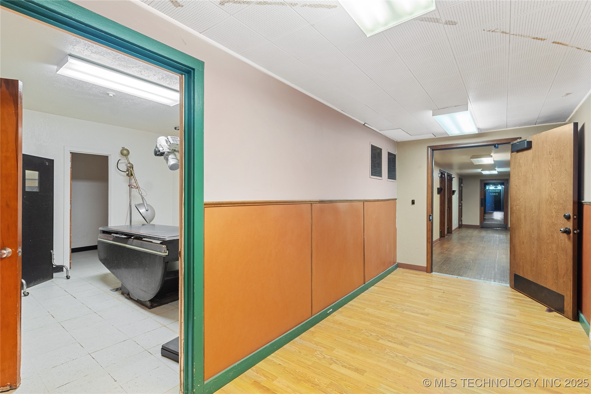 116 E Robert S Kerr Boulevard Property Photo 15