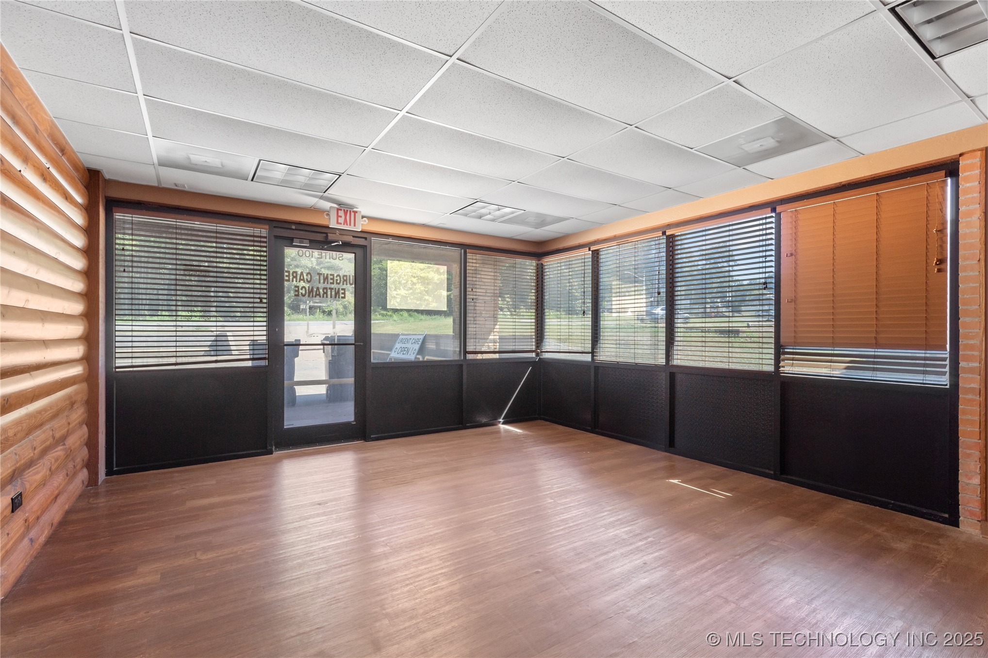 116 E Robert S Kerr Boulevard Property Photo 38