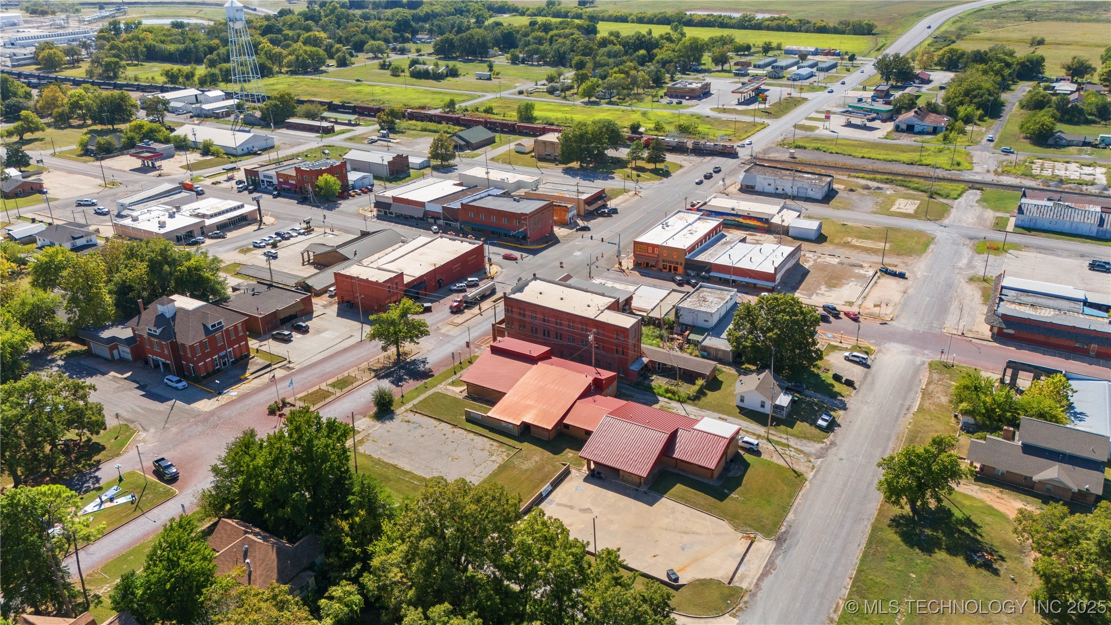 116 E Robert S Kerr Boulevard Property Photo 46