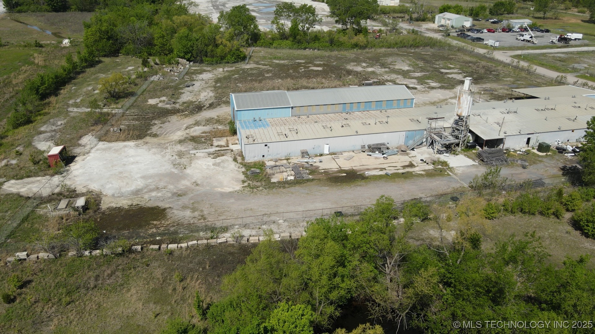 611 Azalea Drive Property Photo 7