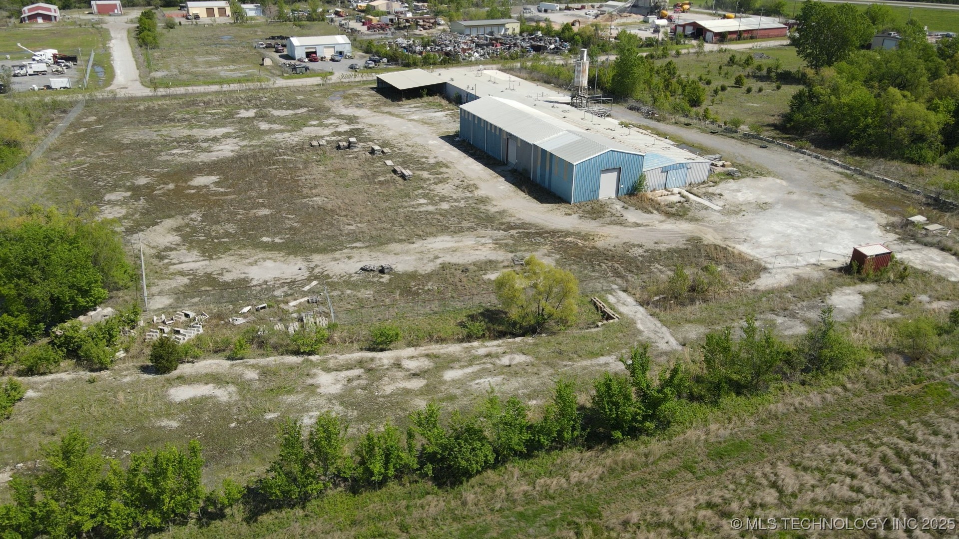 611 Azalea Drive Property Photo 9