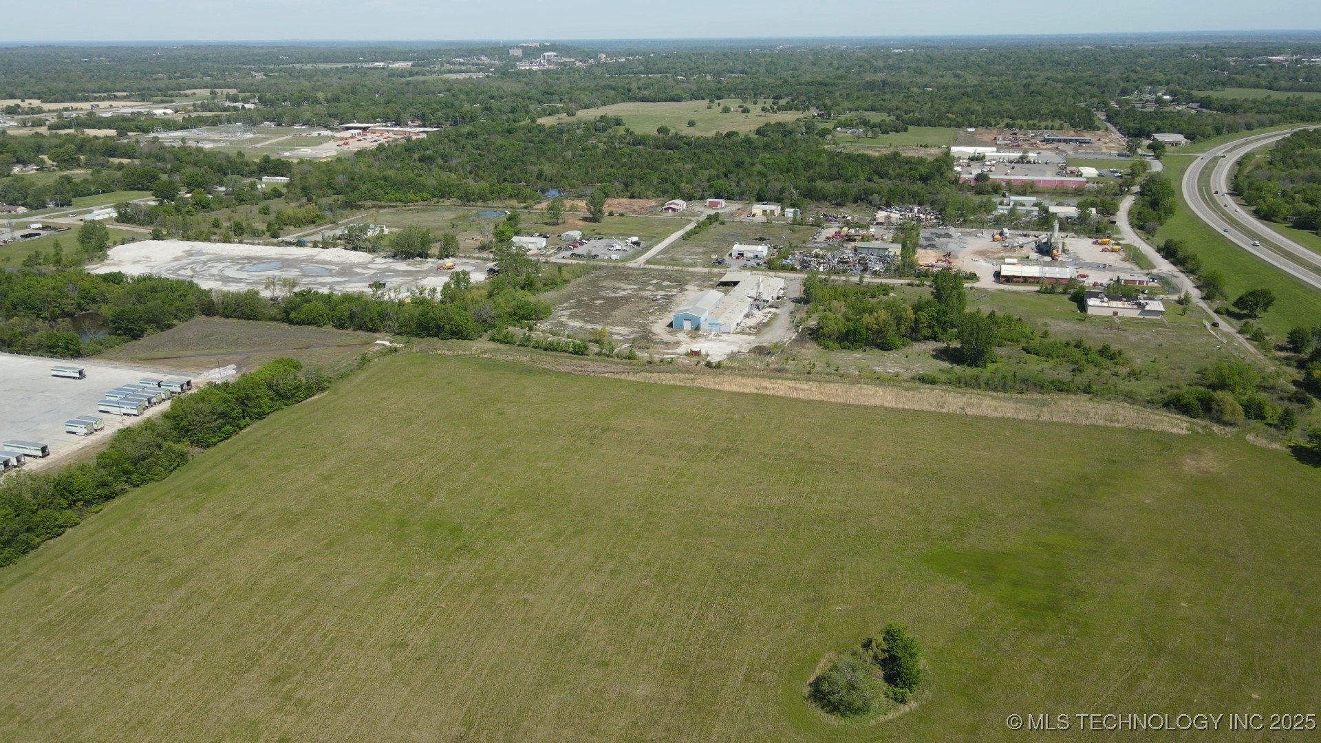 611 Azalea Drive Property Photo 24