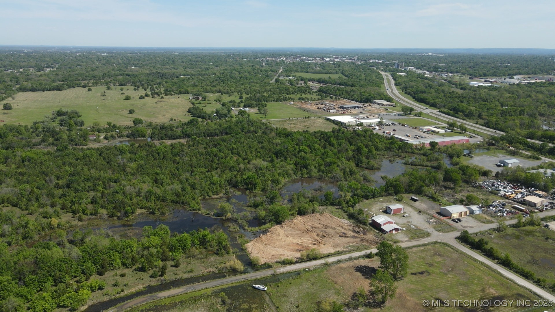 611 Azalea Drive Property Photo 29