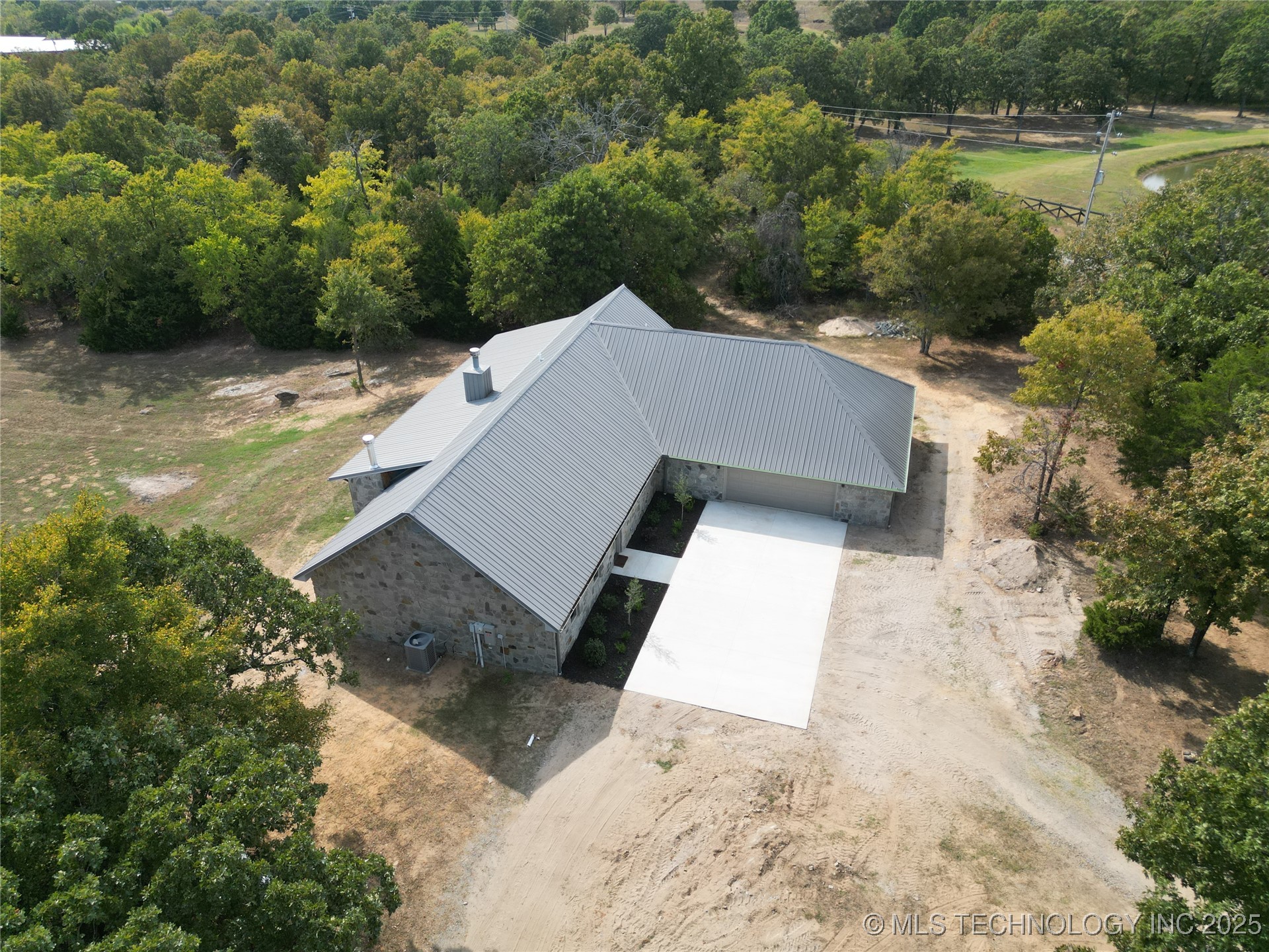 114501 S 4295 Road Property Photo 4