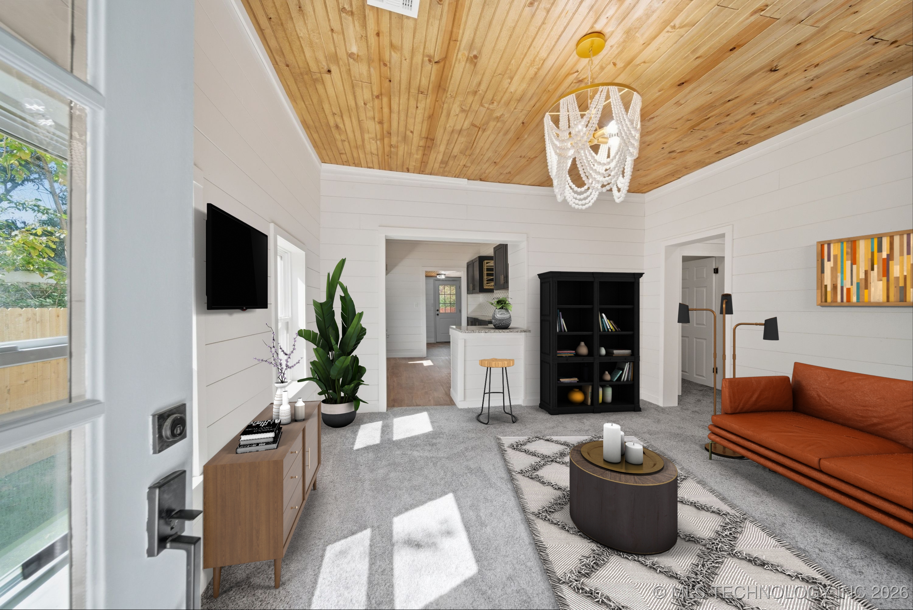 204 S Rowe Property Photo 6