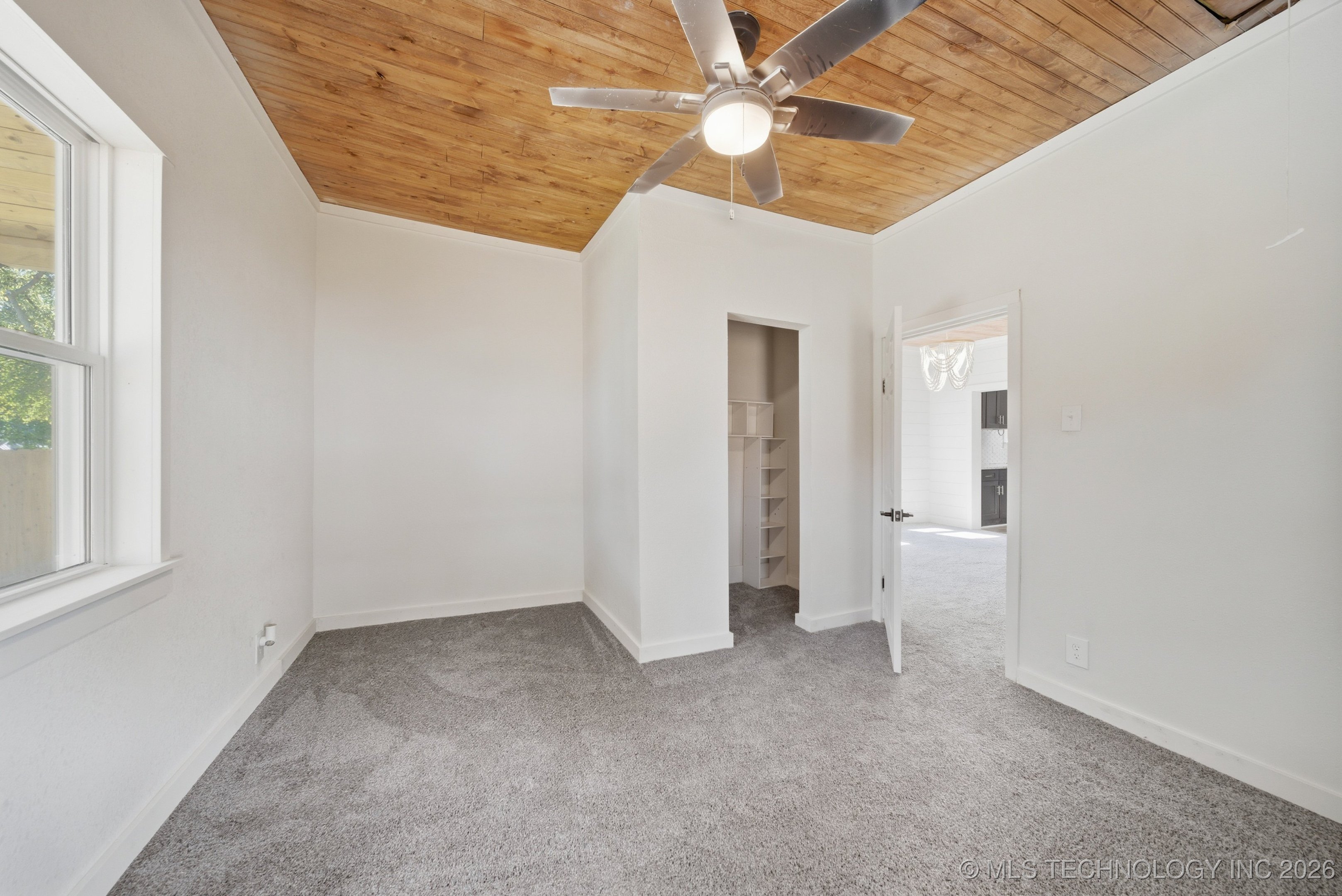 204 S Rowe Property Photo 14