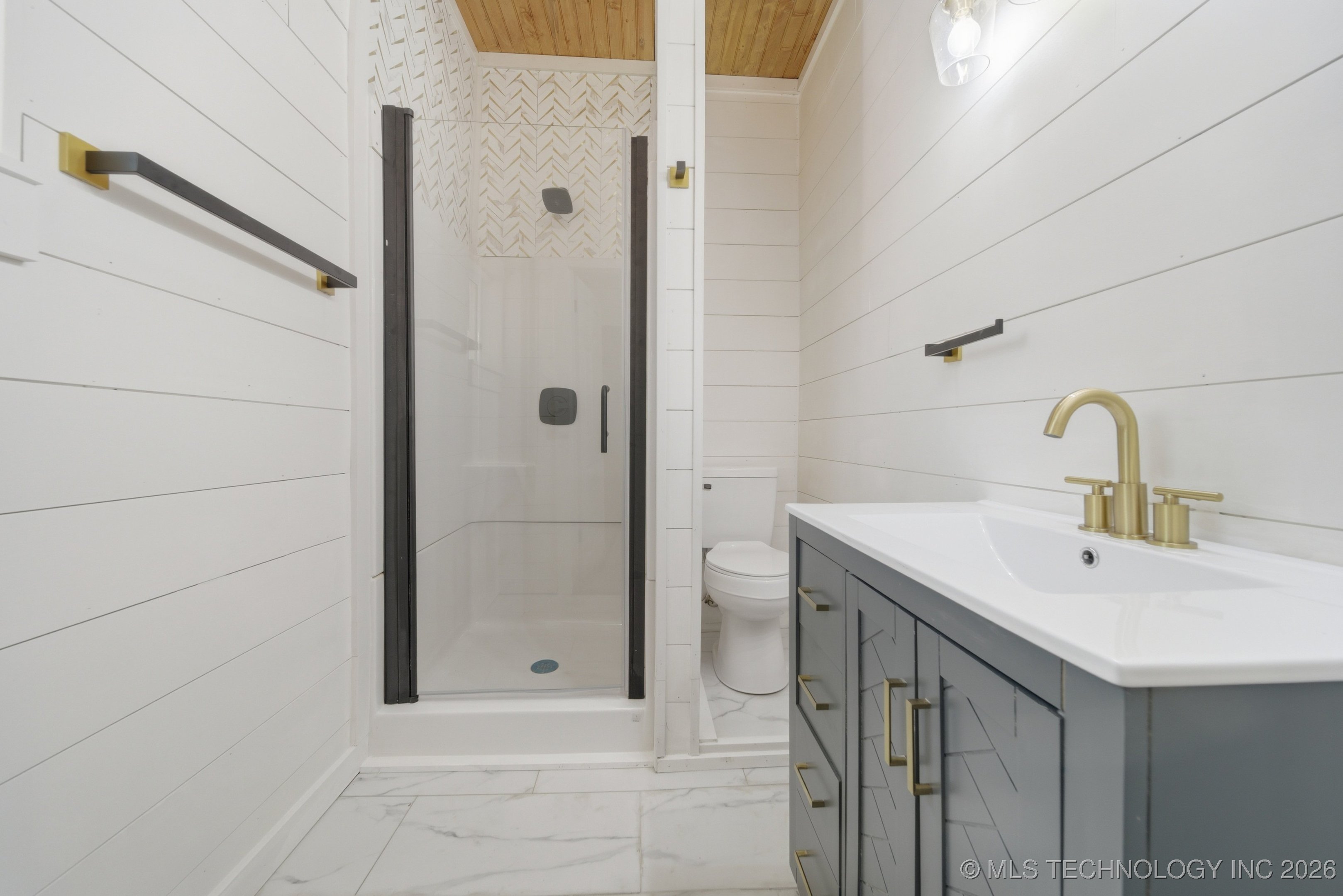 204 S Rowe Property Photo 15