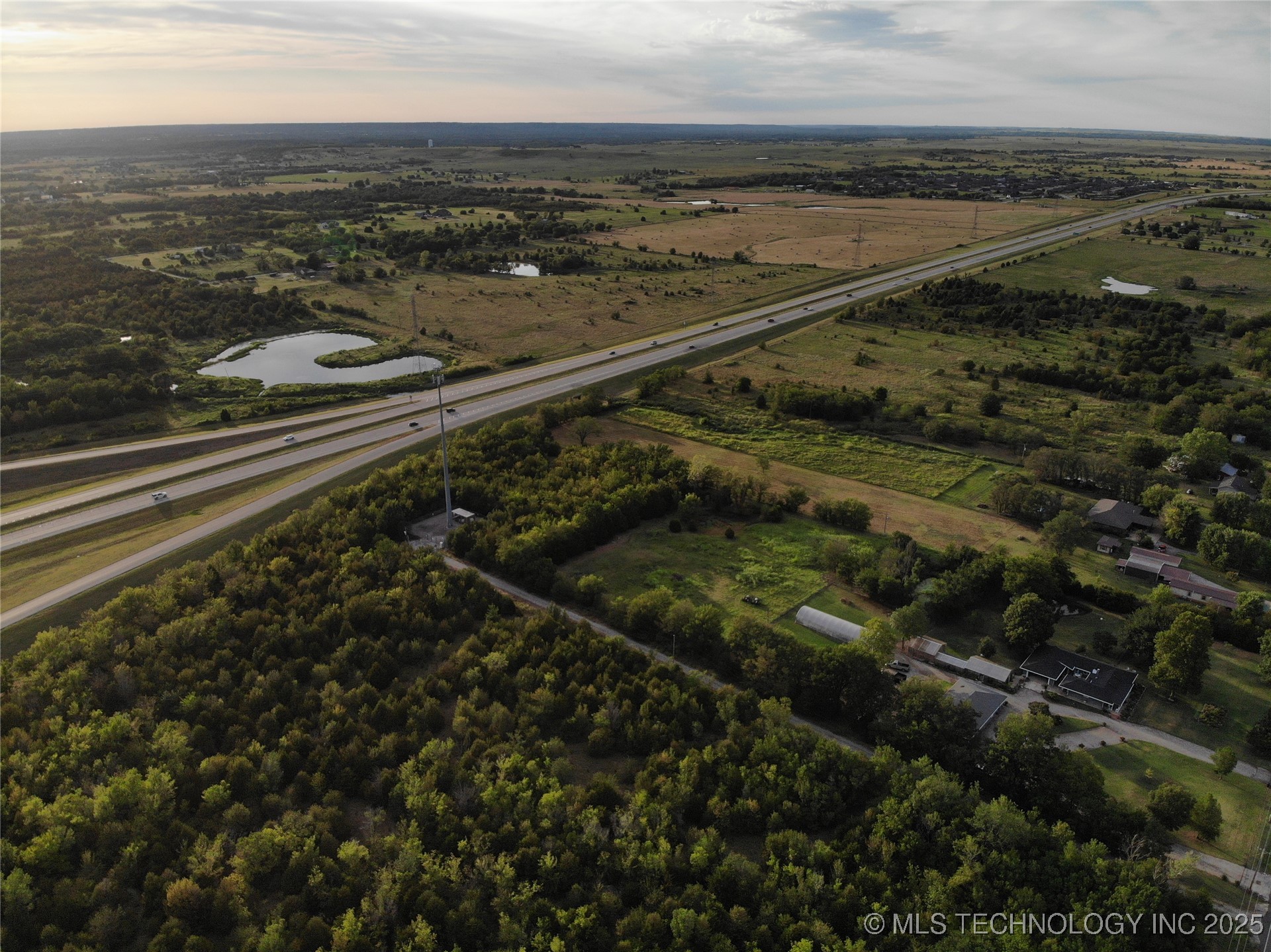 11506 N Yale Avenue Property Photo 3