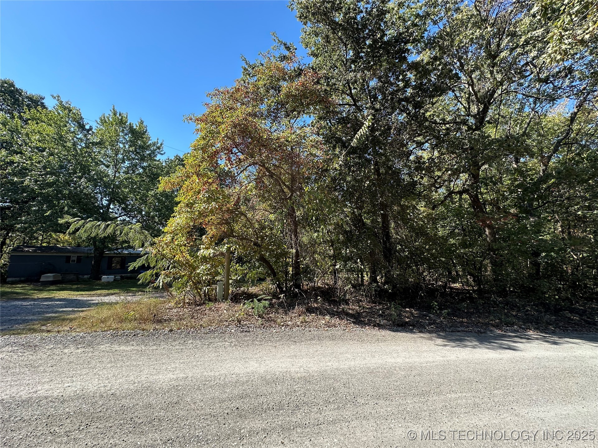 E 610 Road Property Photo 2