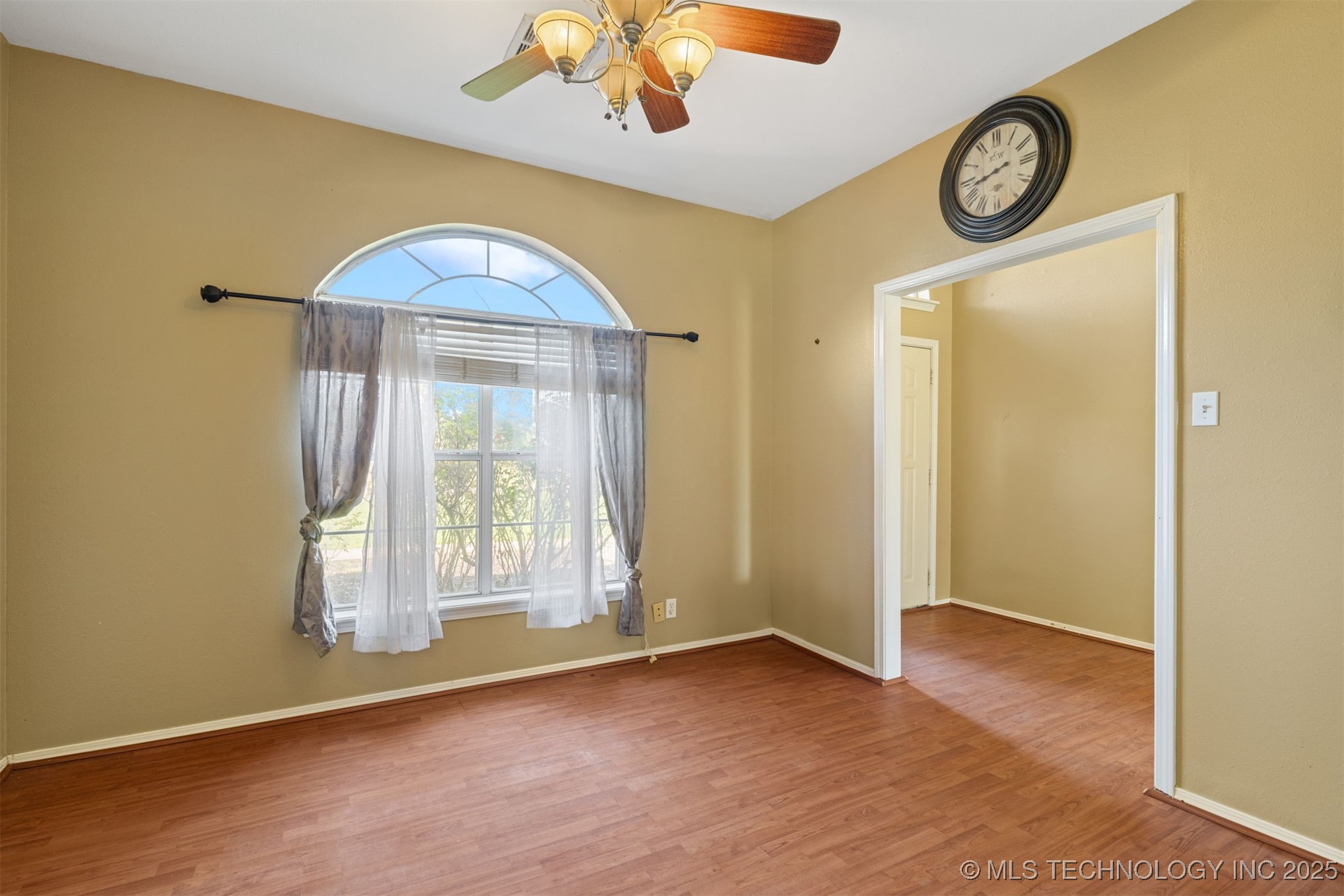 2606 Christy Lane Property Photo 4