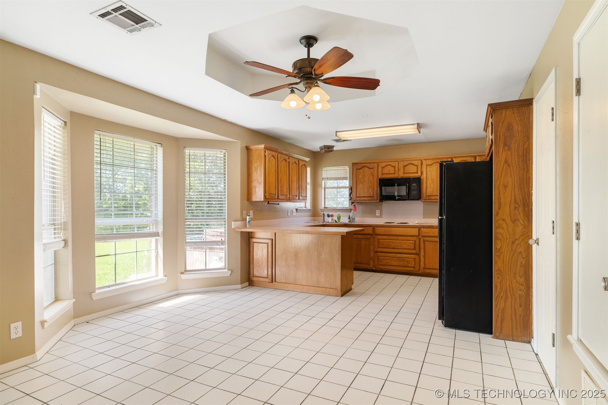 2606 Christy Lane Property Photo 5