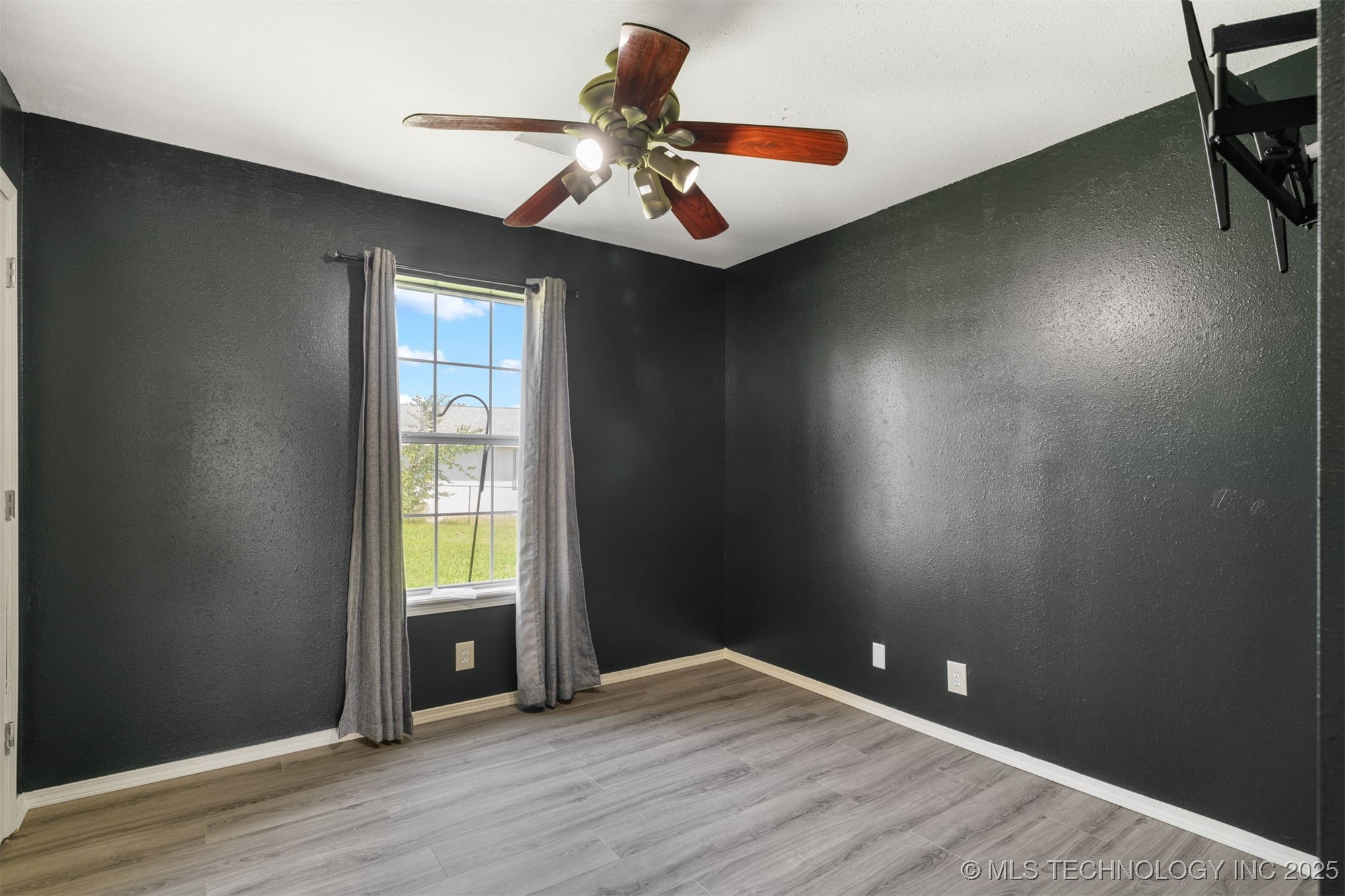 2606 Christy Lane Property Photo 17