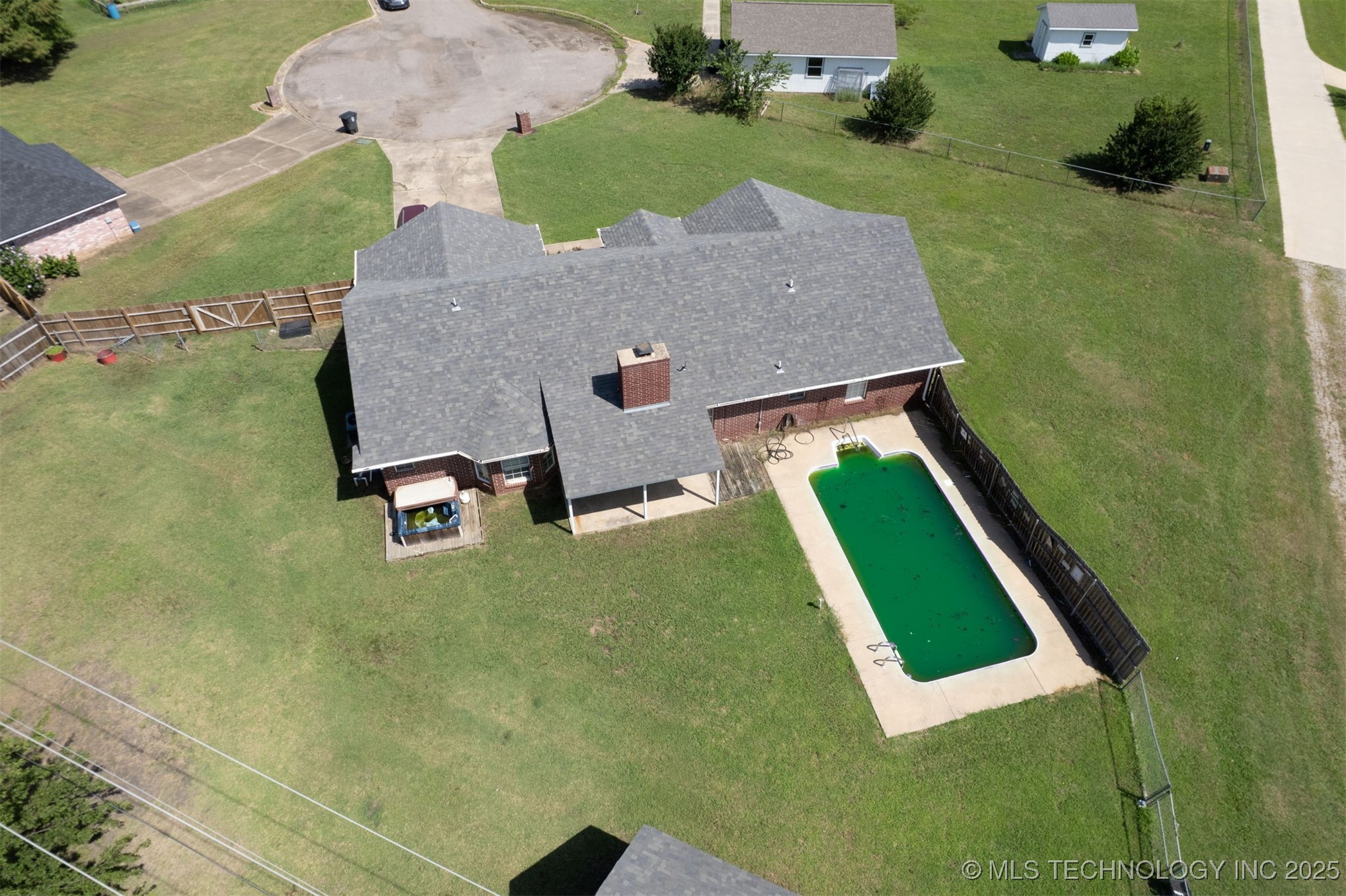 2606 Christy Lane Property Photo 26